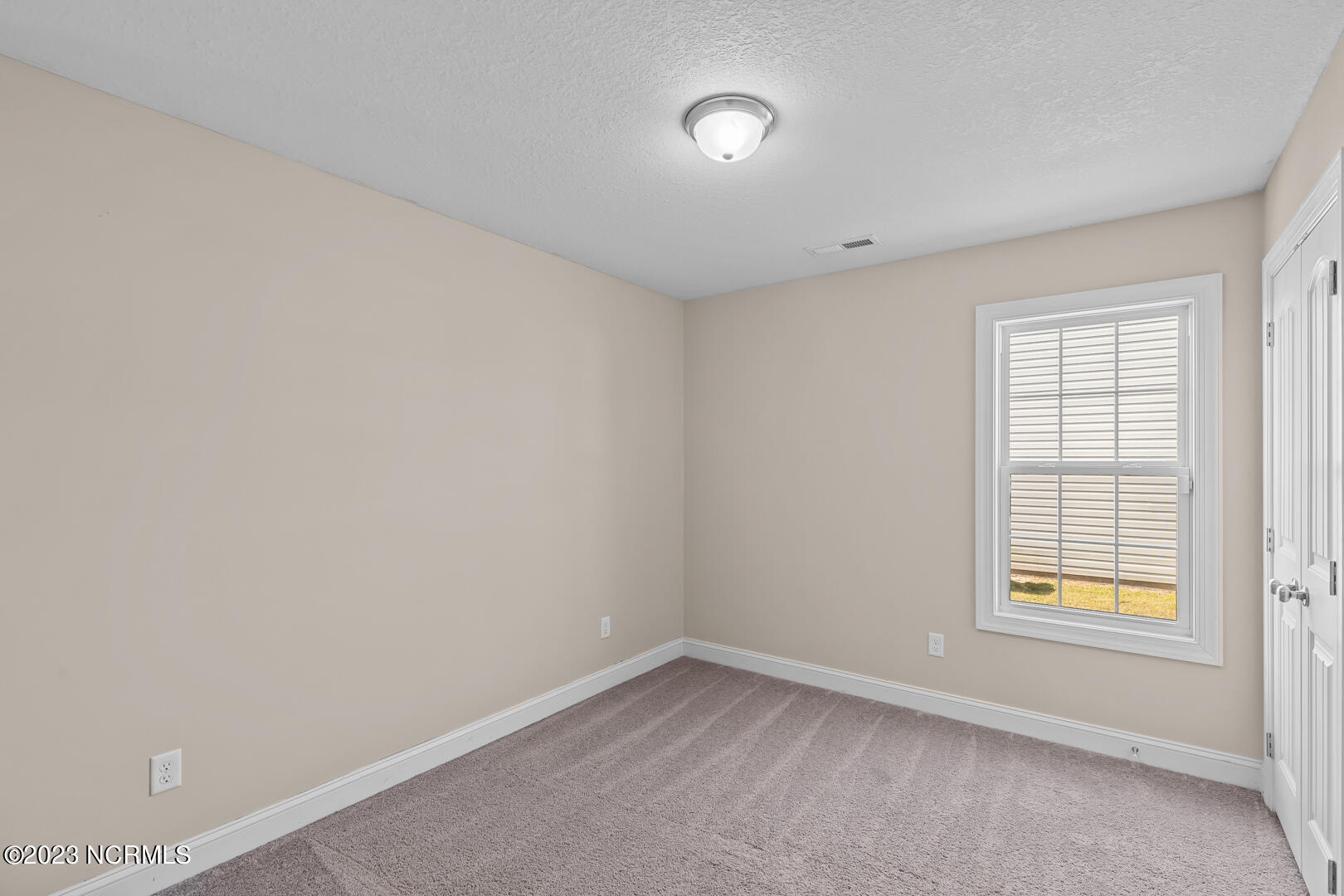 100553730 | Photo 19