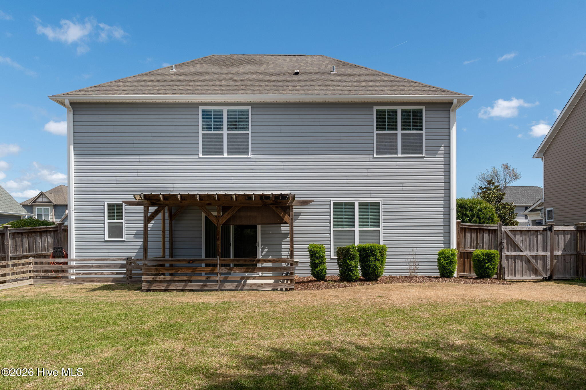 100565105 | Photo 37