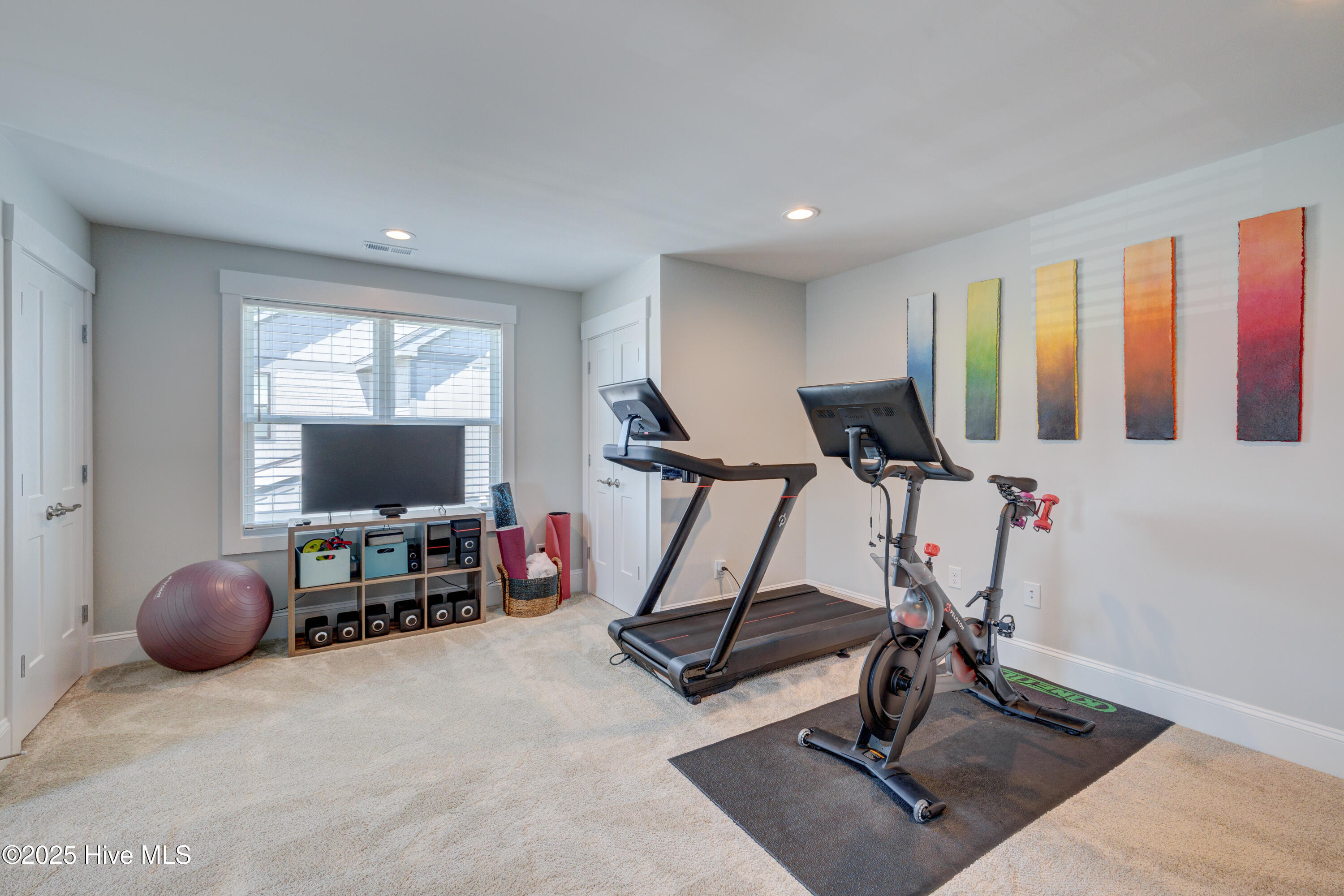 100531036 | Photo 39