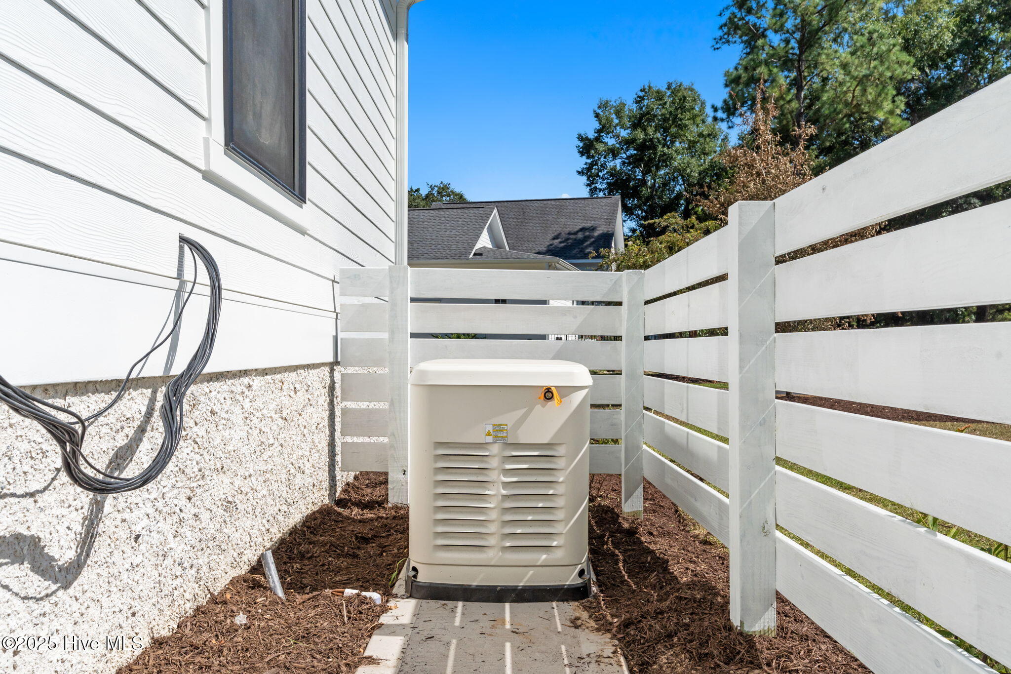 100529099 | Photo 42