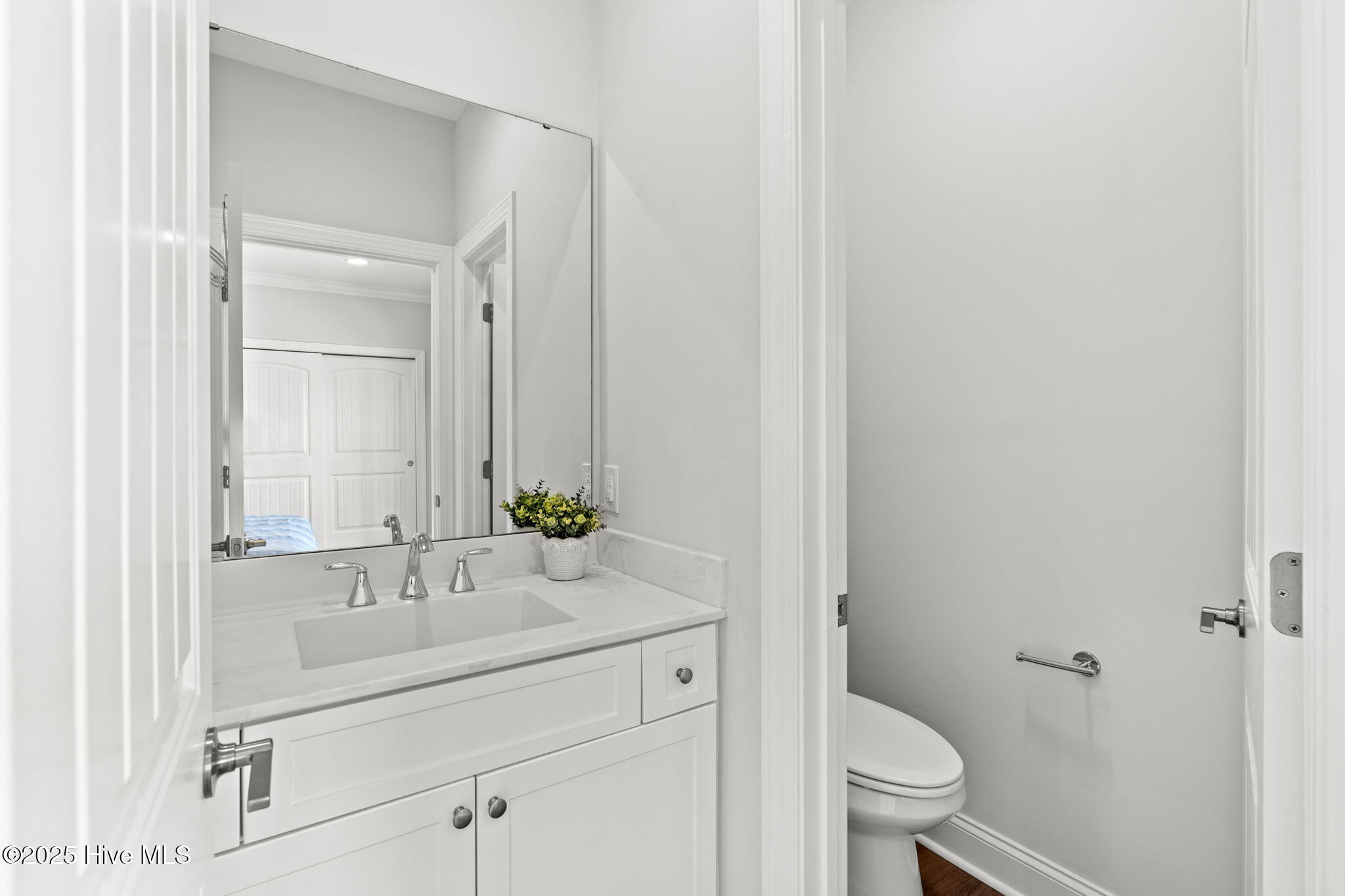 100535074 | Photo 24