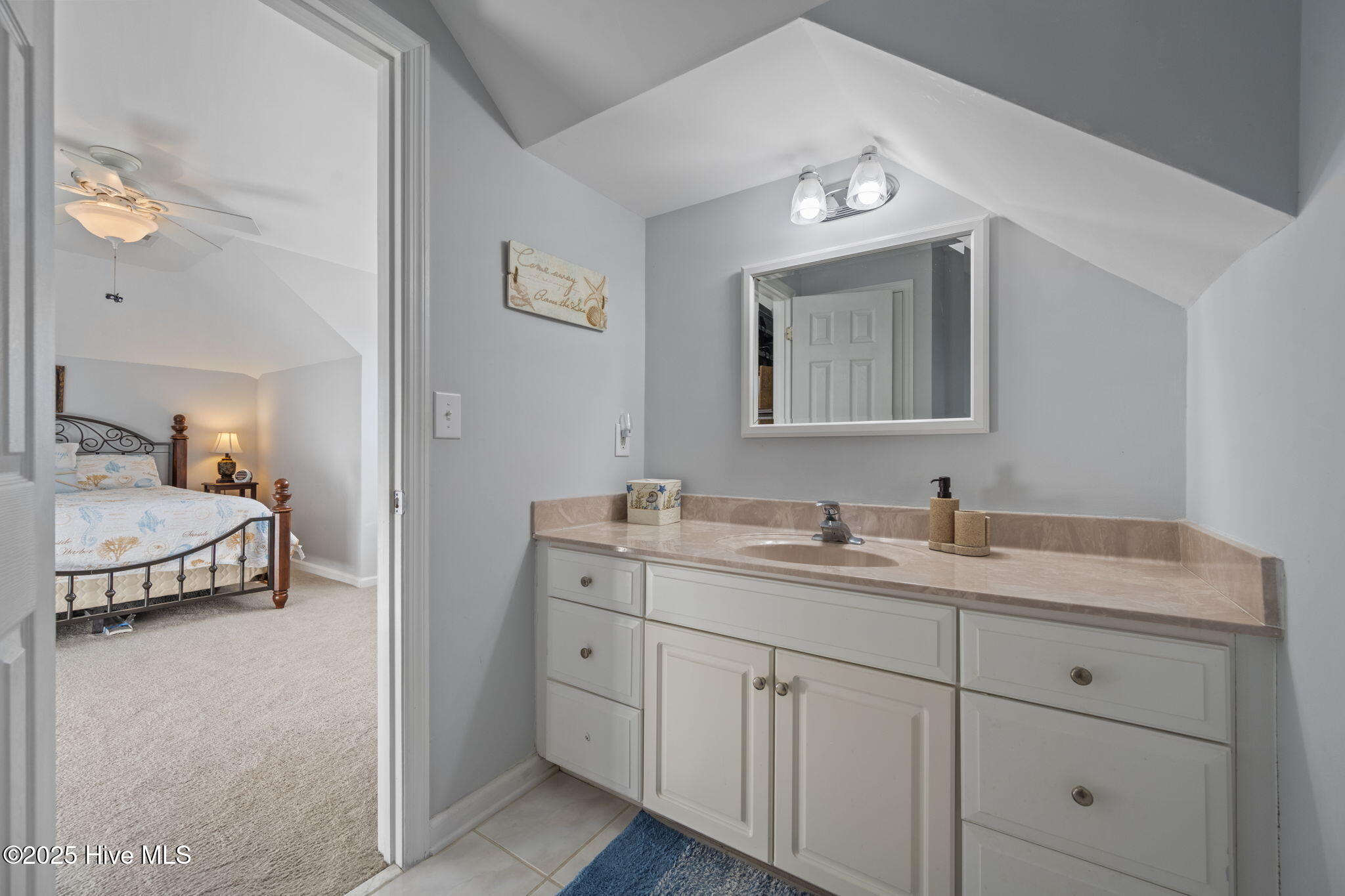 100539453 | Photo 35