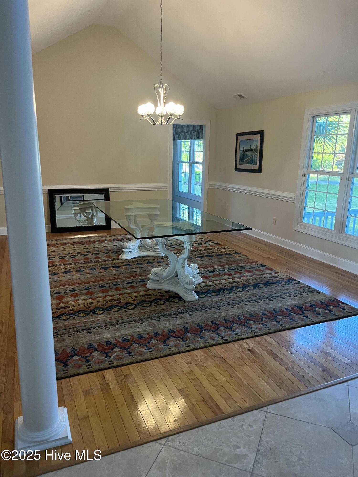 100540597 | Photo 27