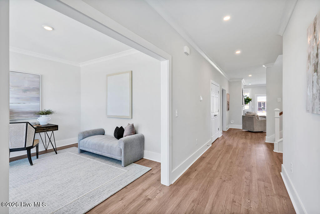 100558374 | Photo 31