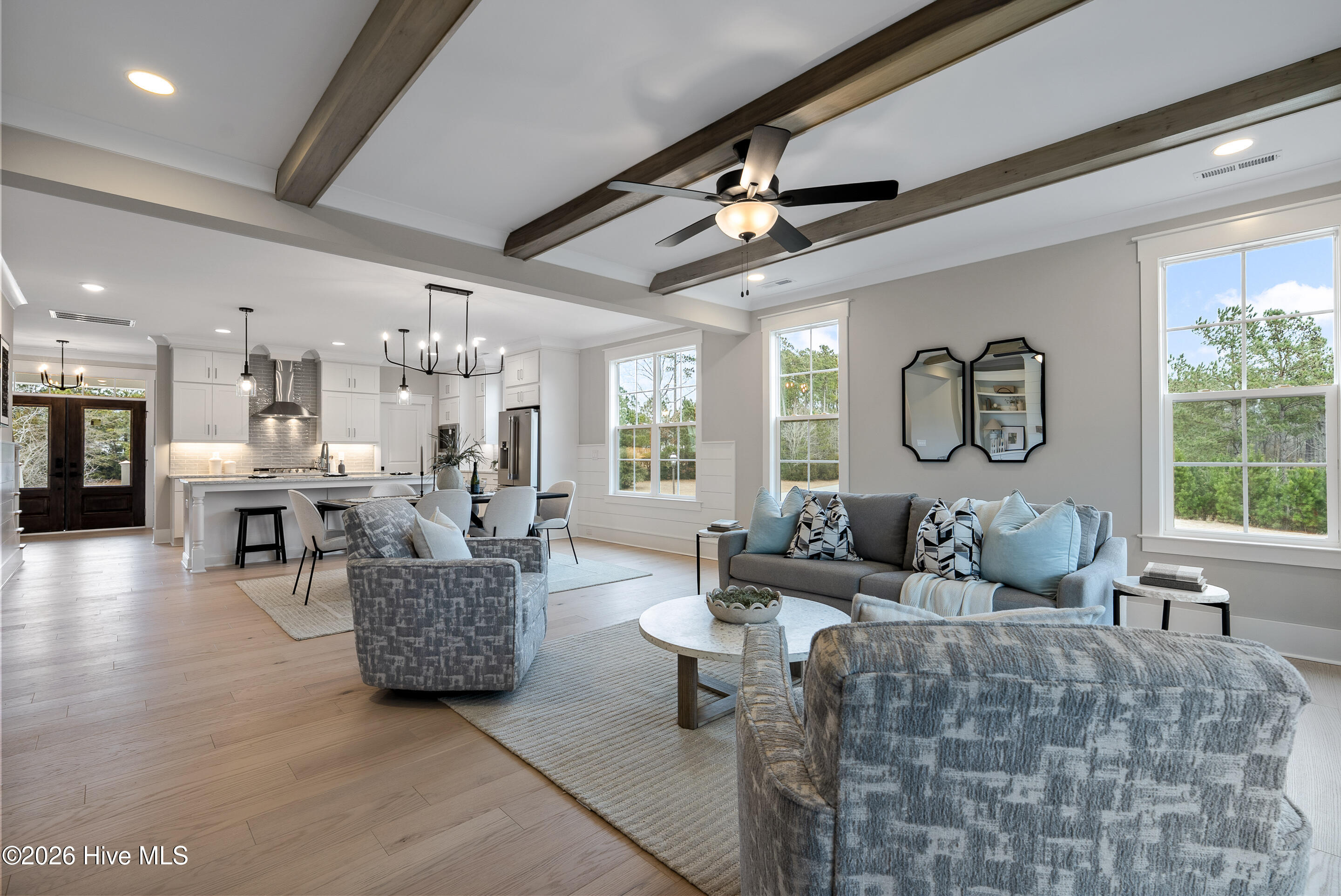 100552553 | Photo 17