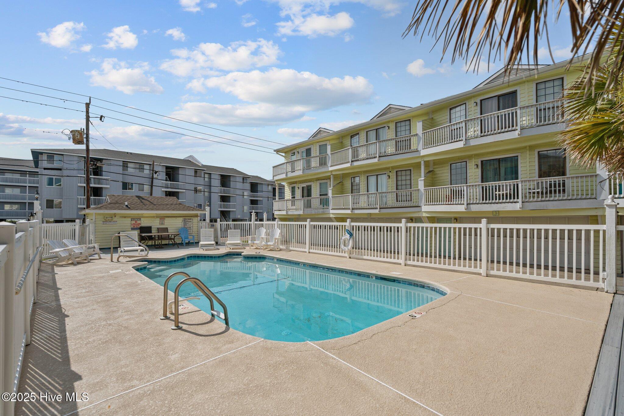 100554809 | Photo 50