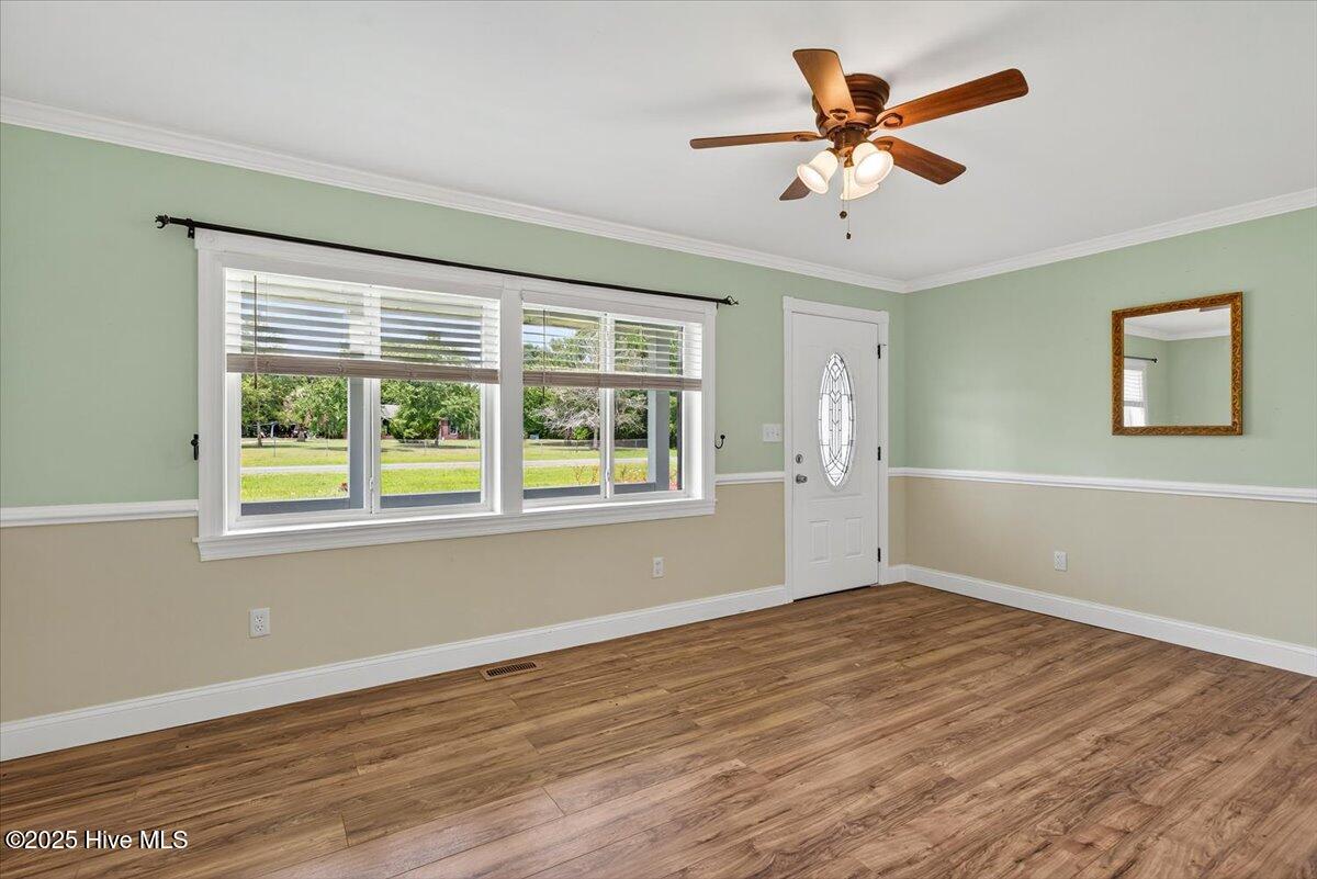 100513703 | Photo 18