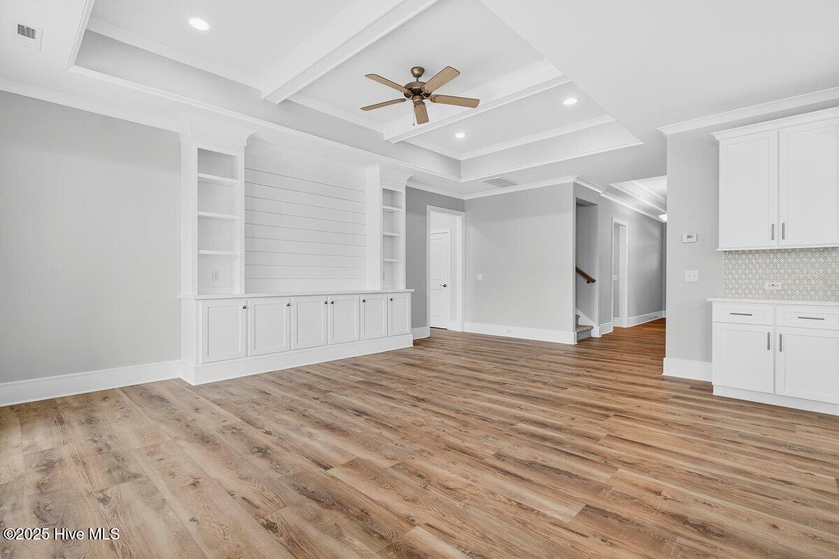 100545863 | Photo 14