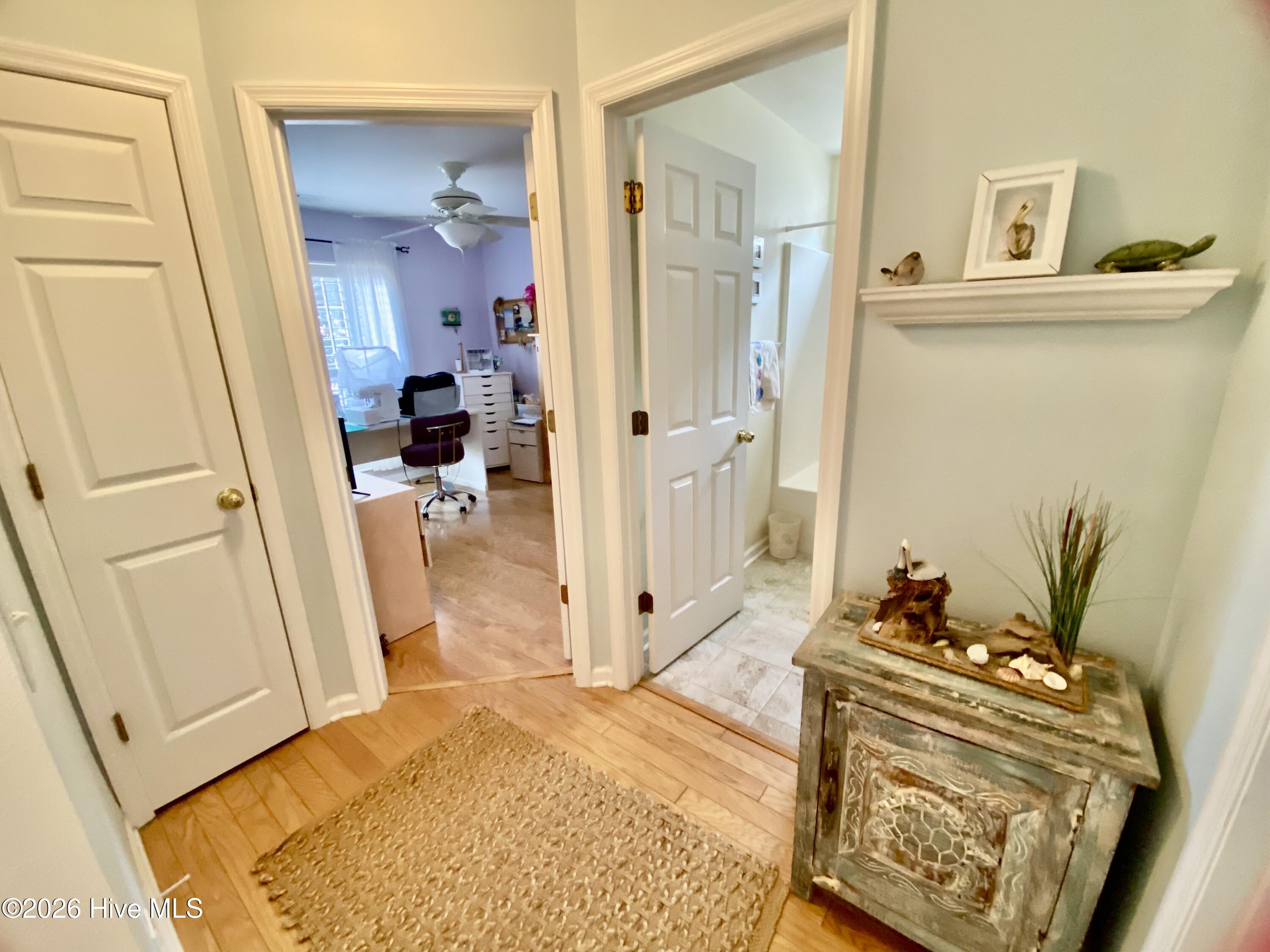 100555896 | Photo 33