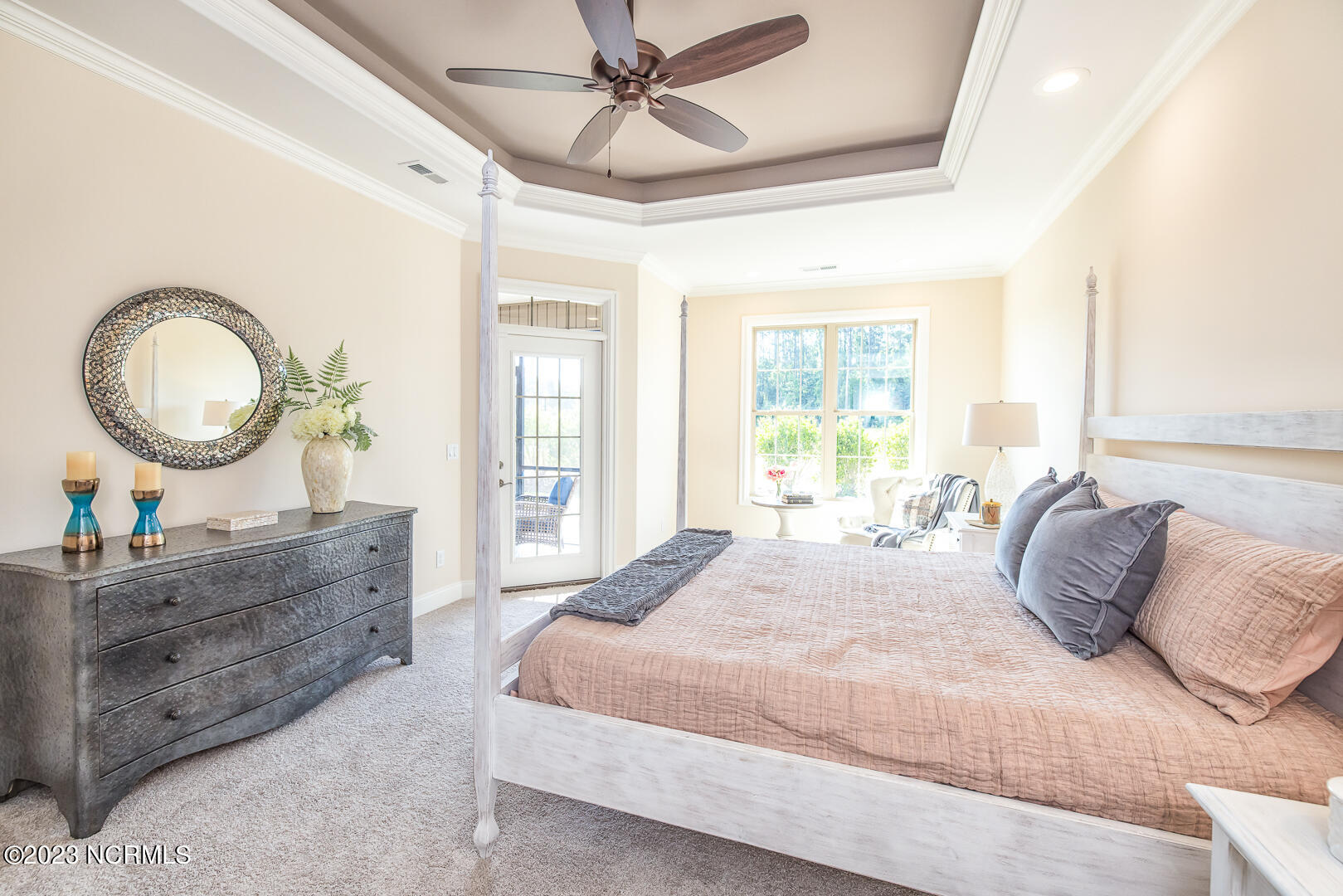 100512925 | Photo 23