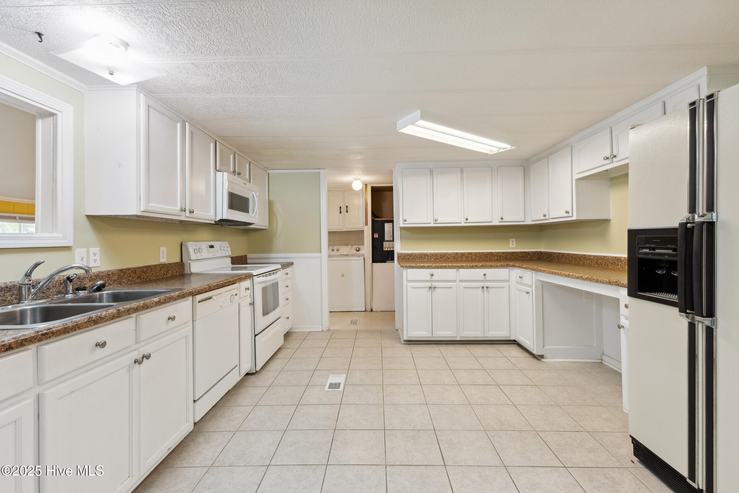 100511542 | Photo 10