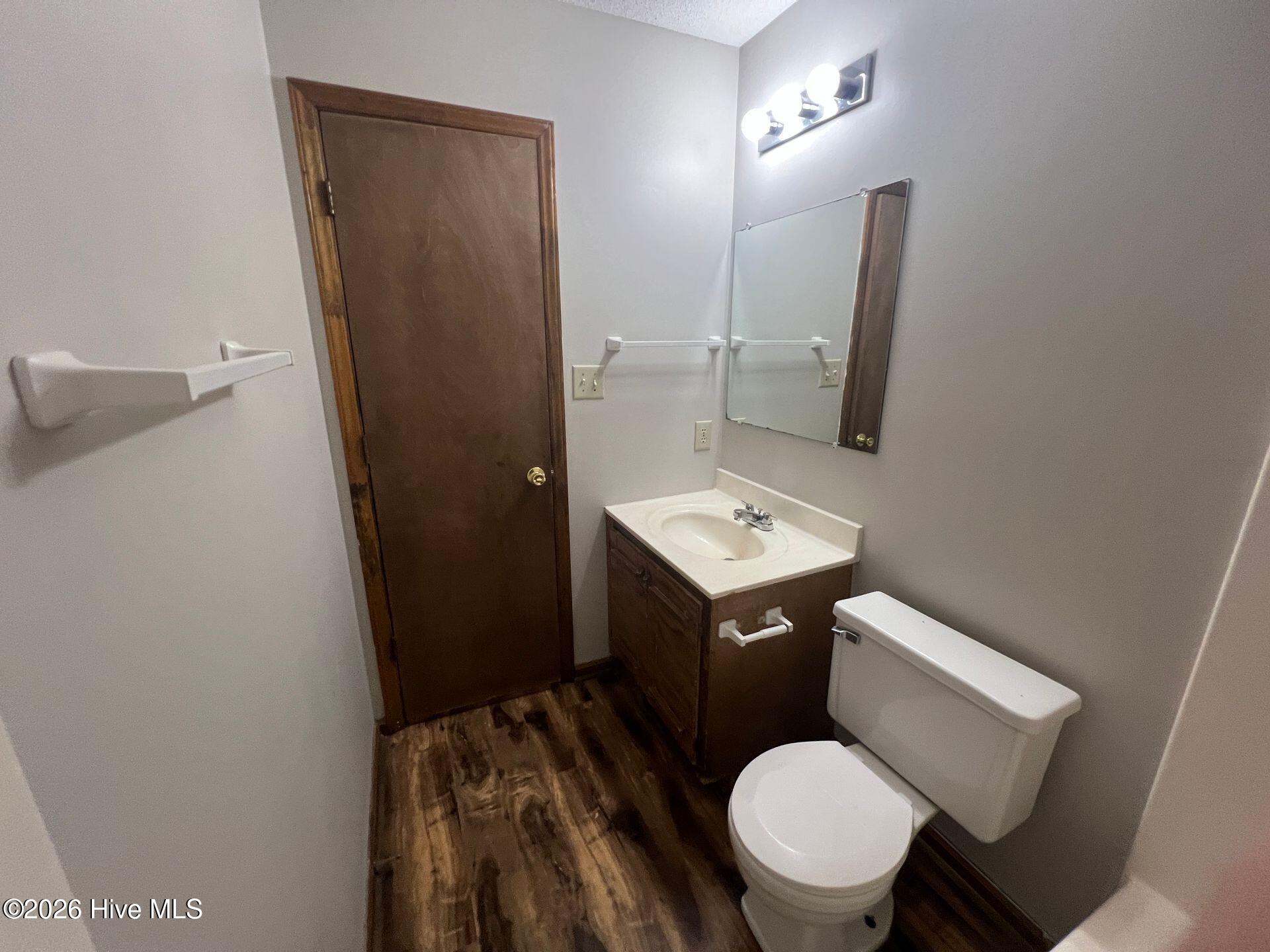 100564783 | Photo 18