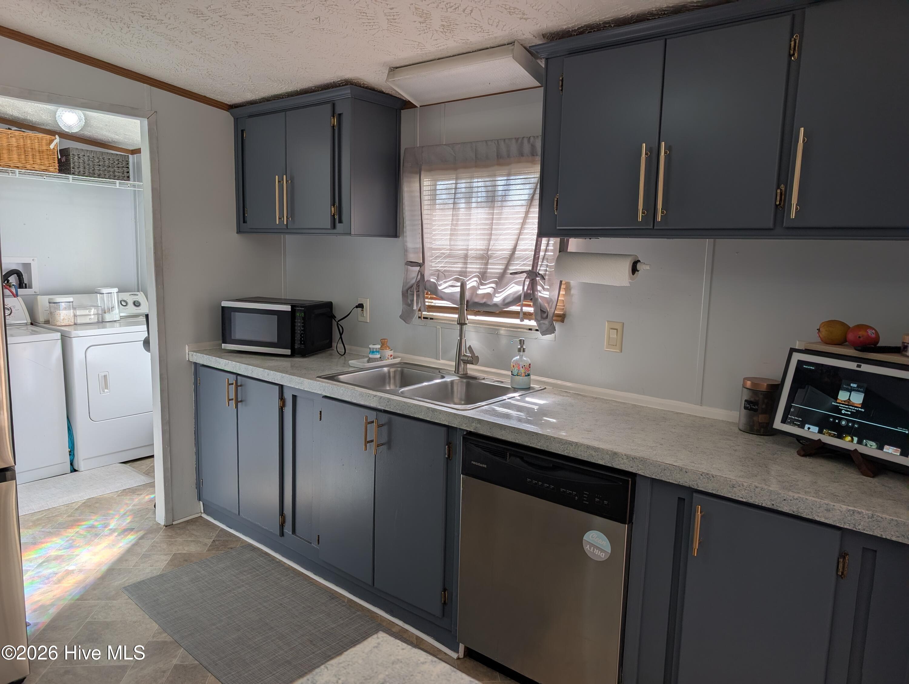 100556219 | Photo 31