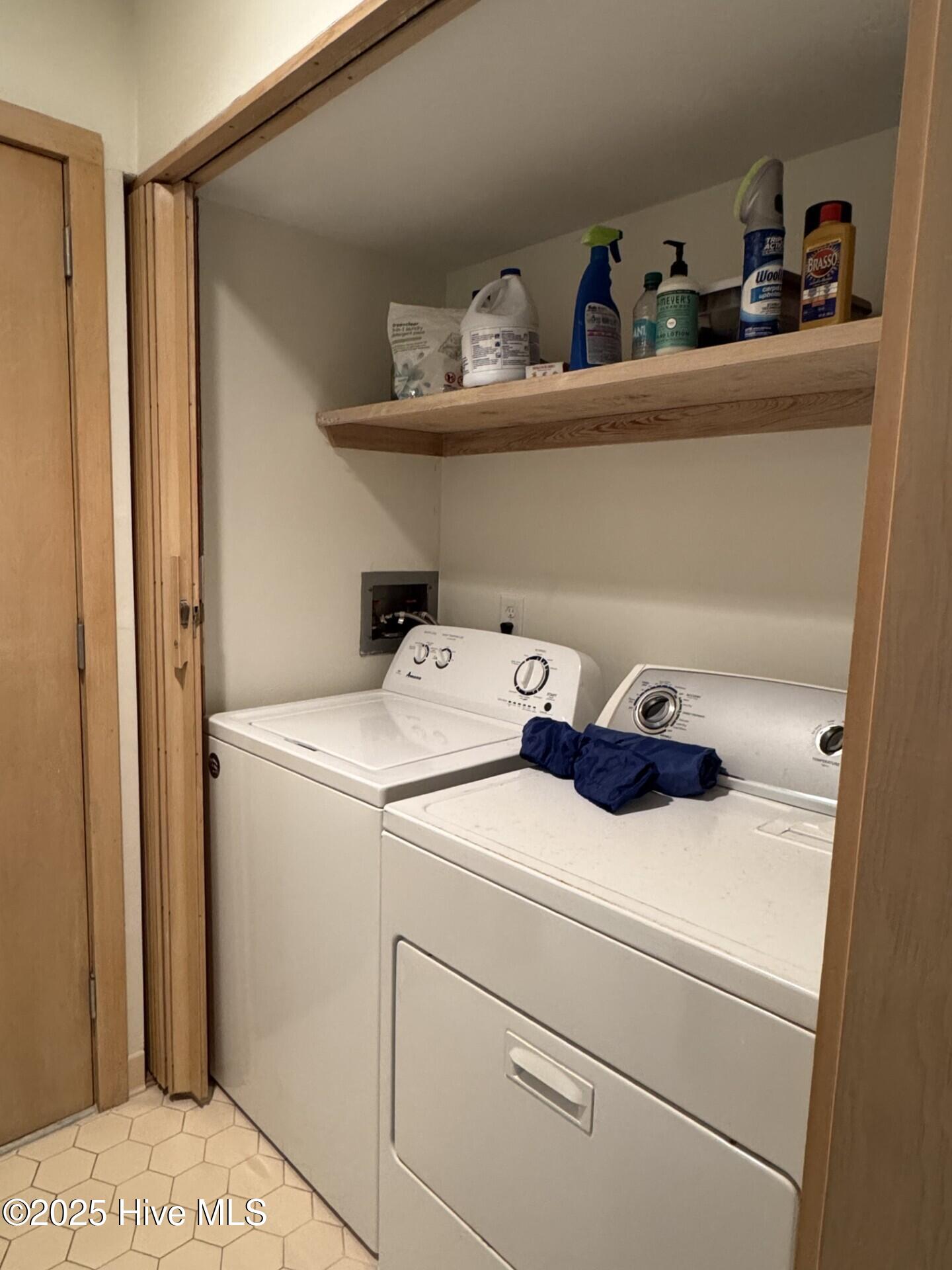 100536817 | Photo 15