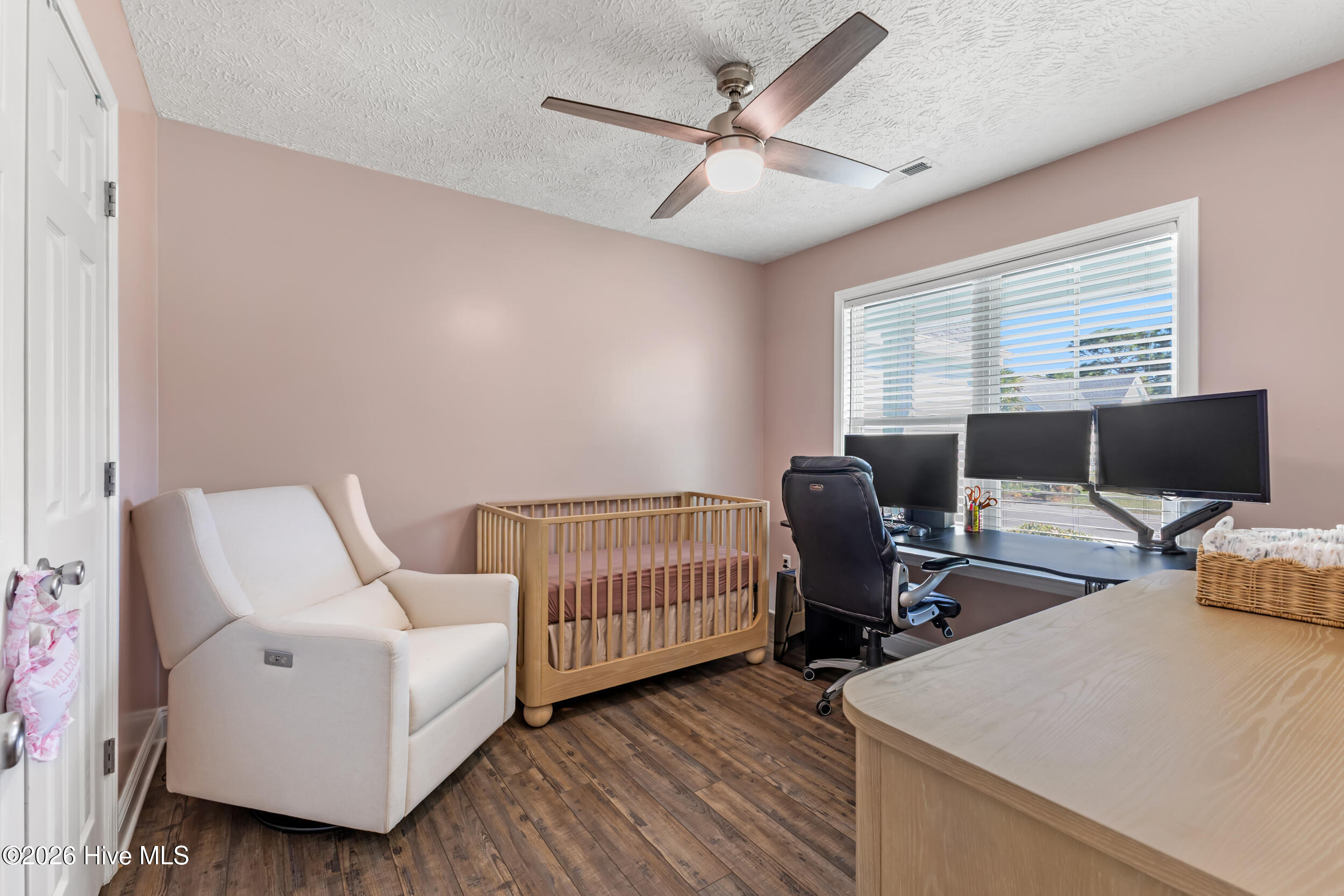 100564970 | Photo 21