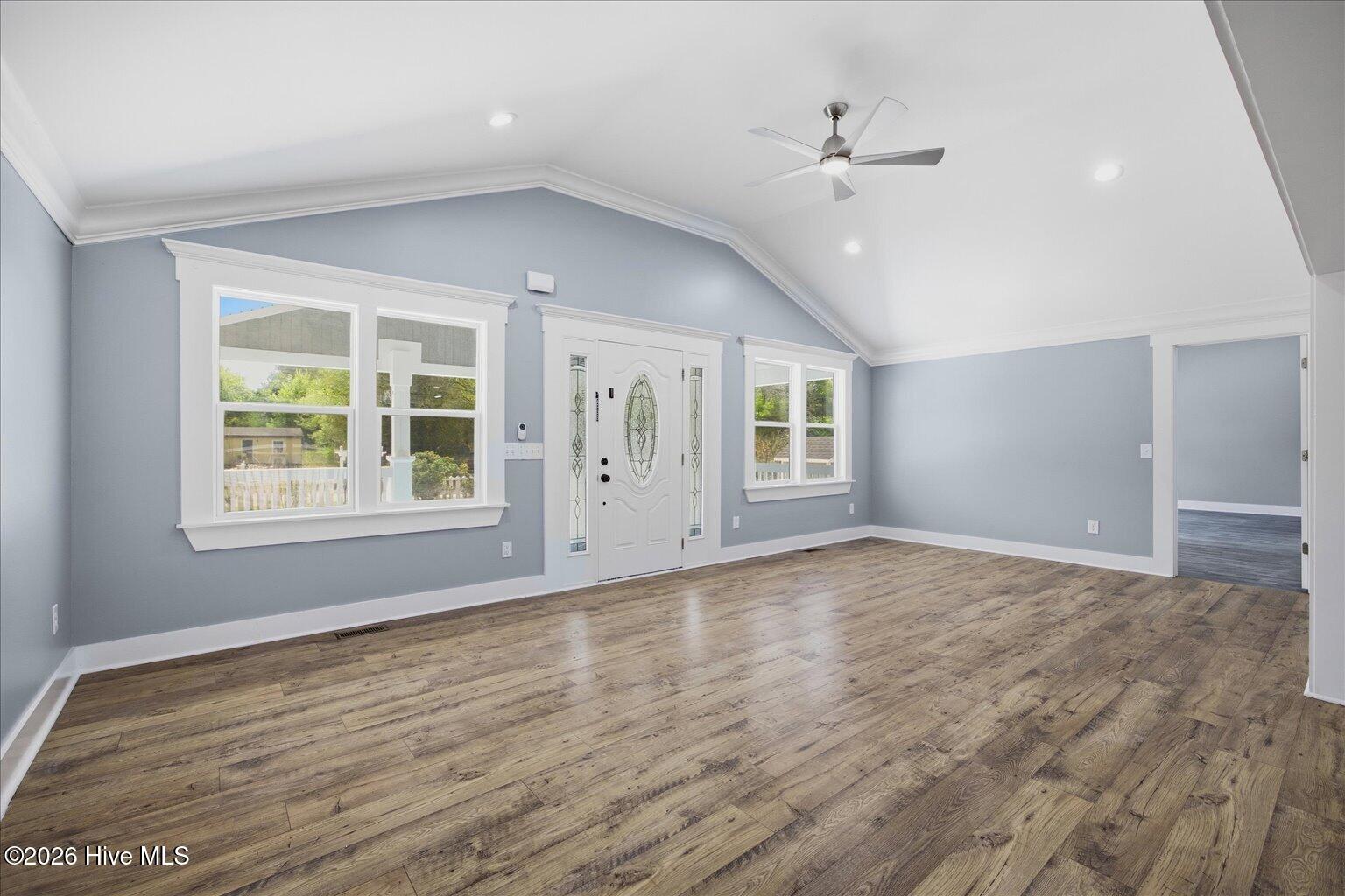 100565054 | Photo 39