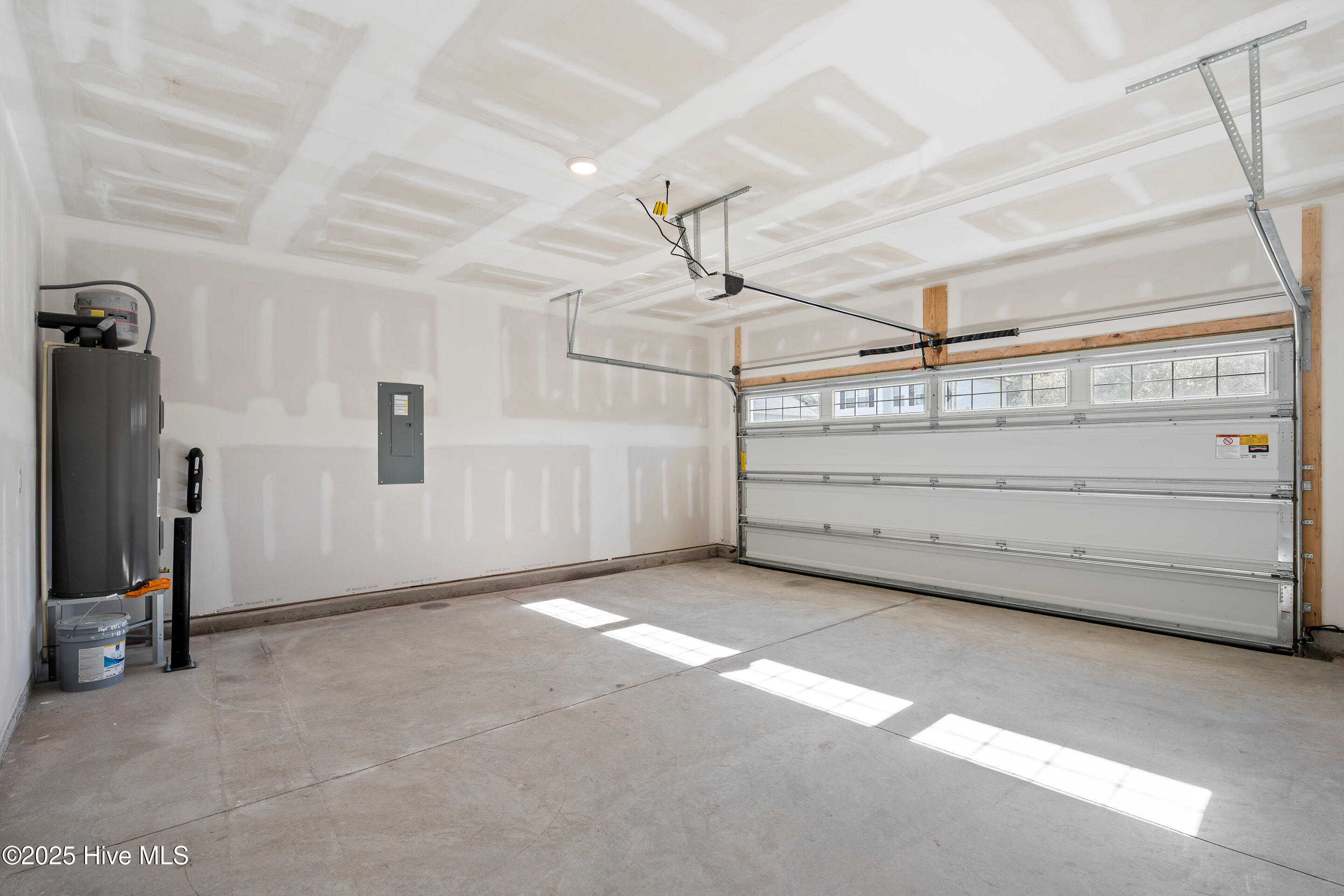 100545390 | Photo 31