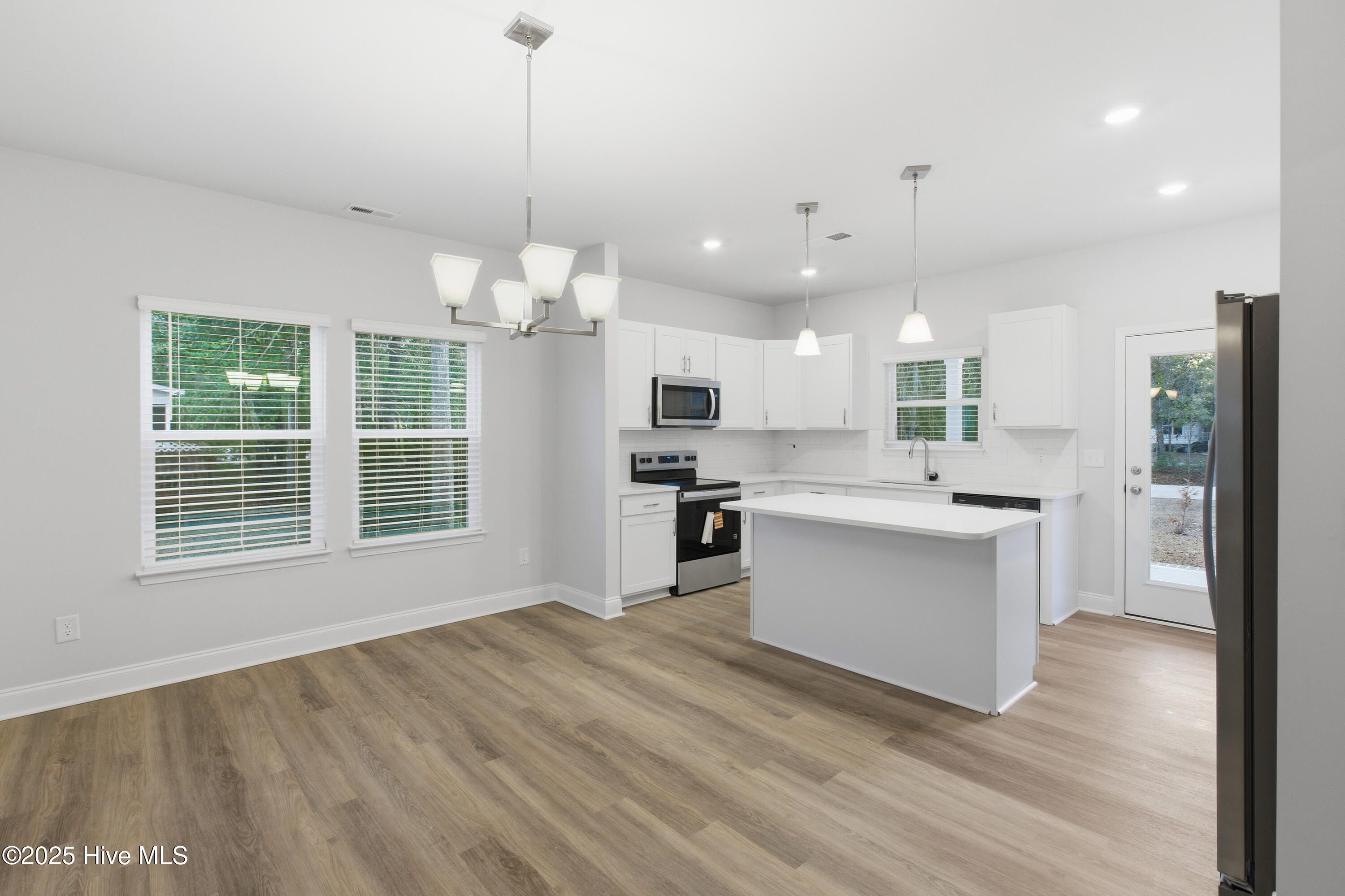 218 Chateau Drive-05