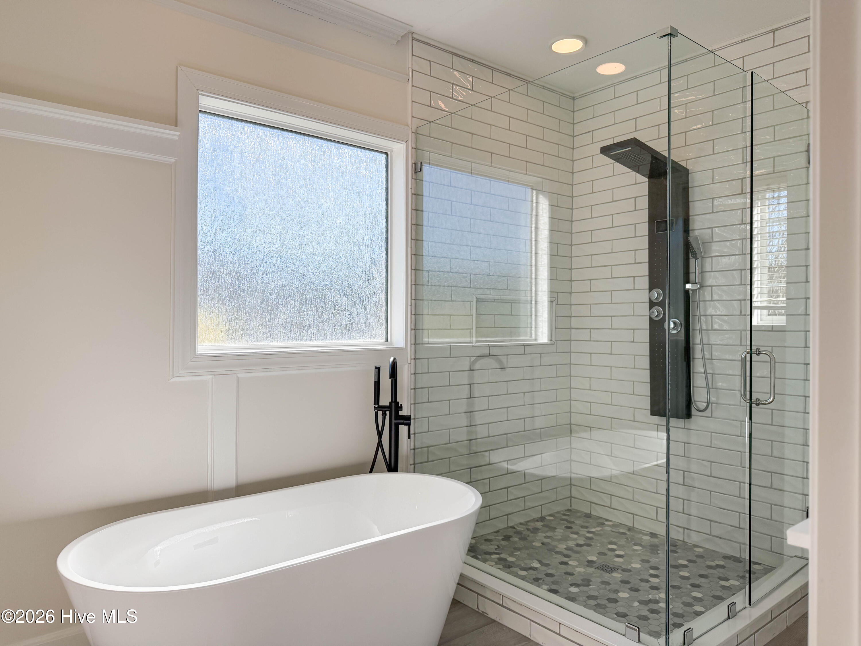 100550265 | Photo 39