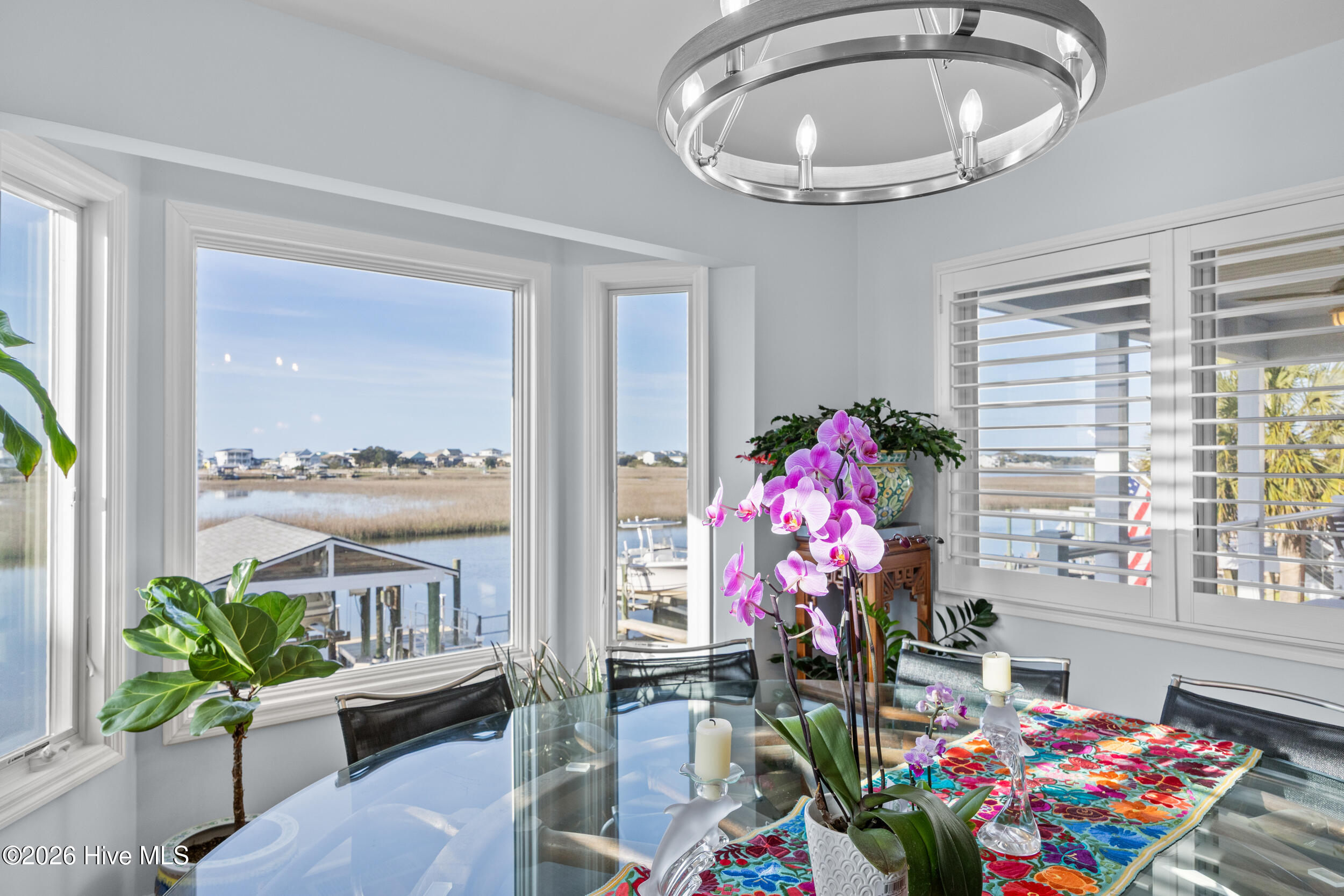 100564811 | Photo 16