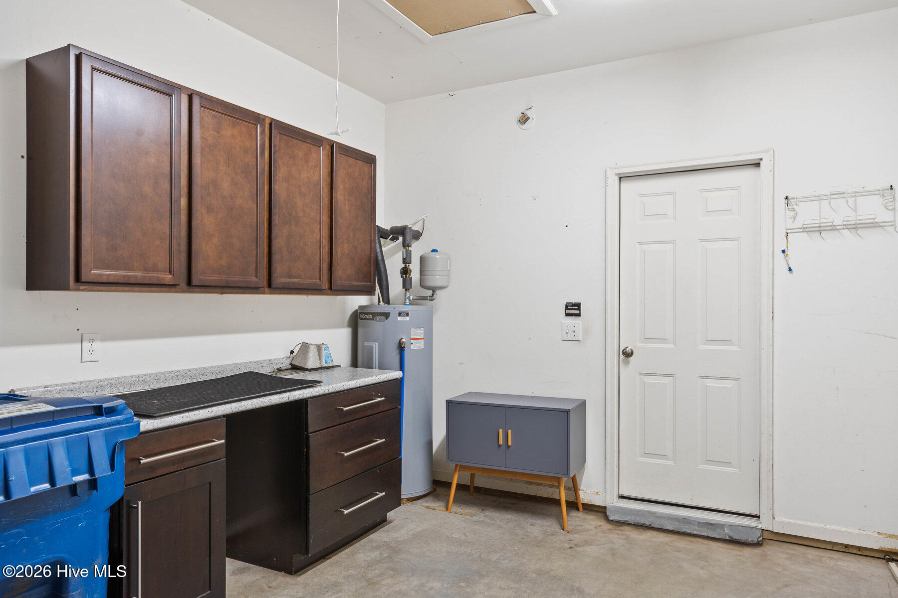 100557830 | Photo 27