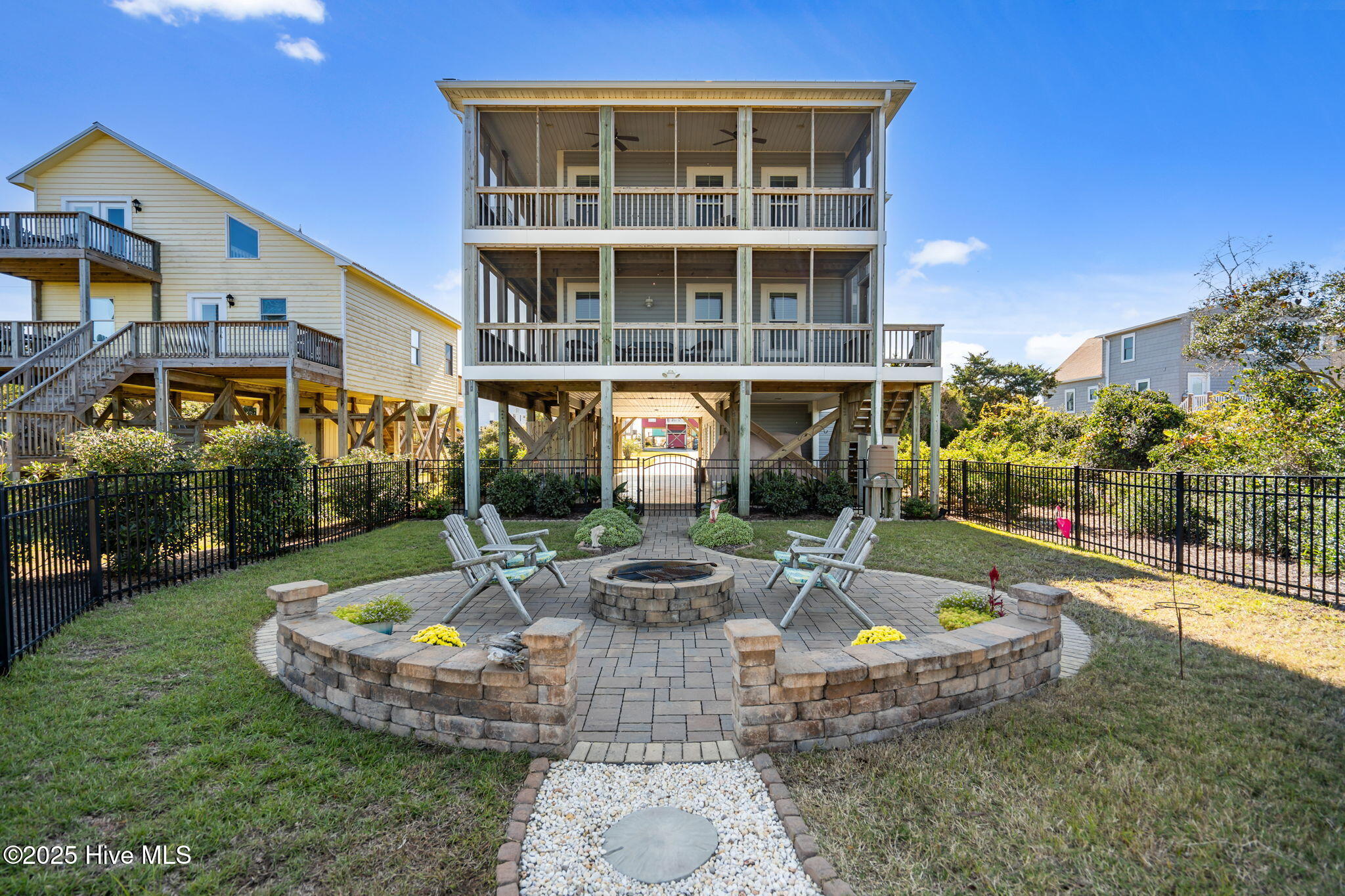 100543391 | Photo 55