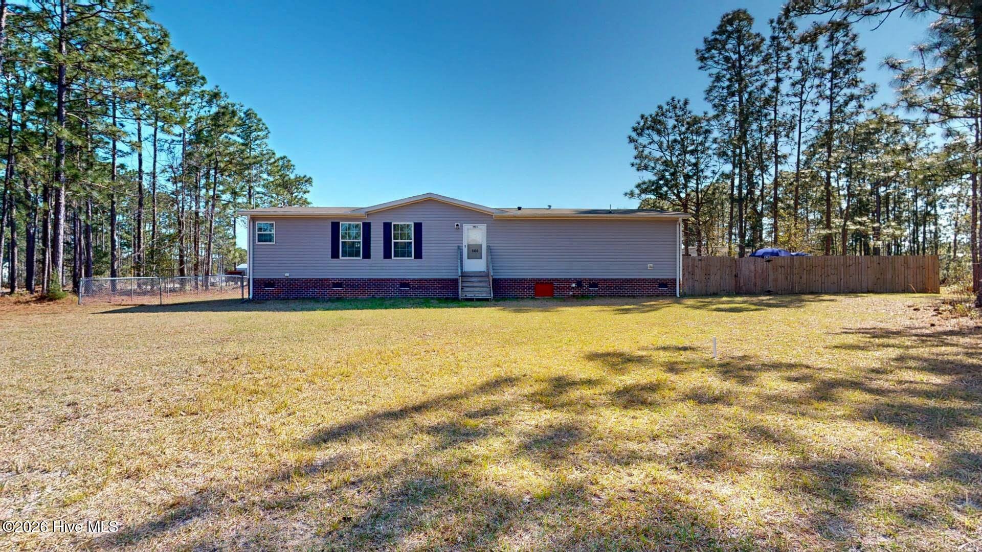 100567177 | Photo 48