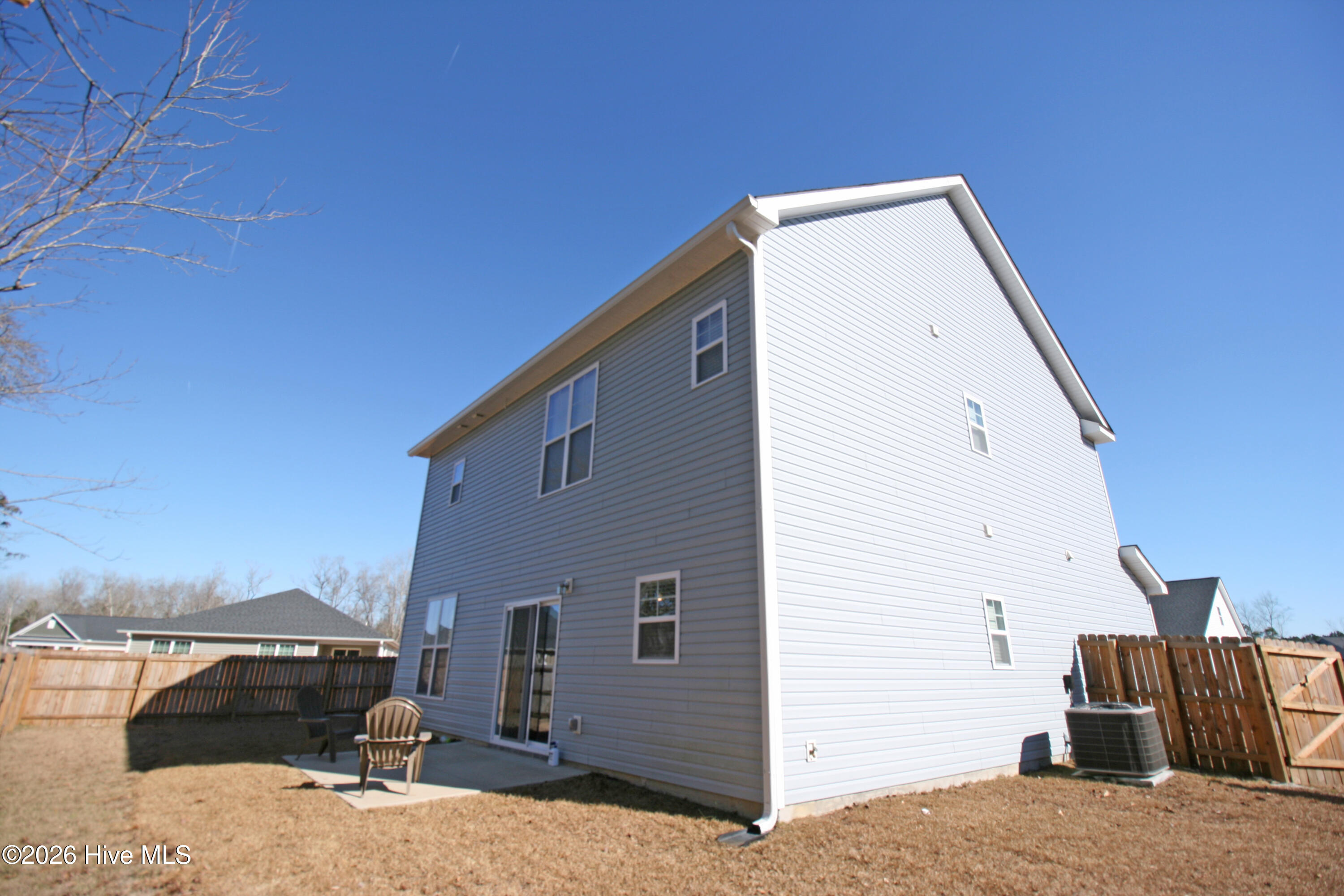 100567231 | Photo 25