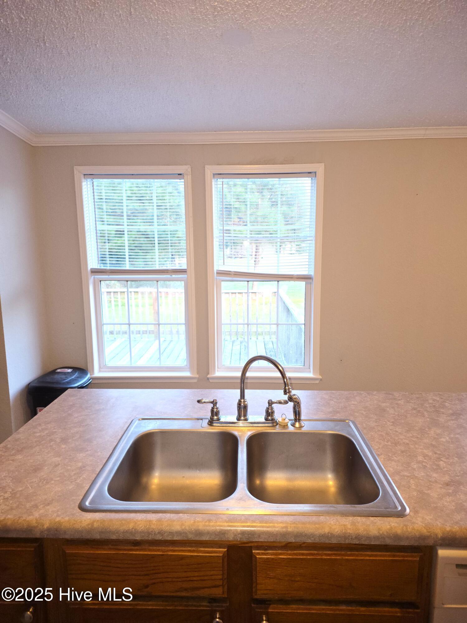 100528140 | Photo 19