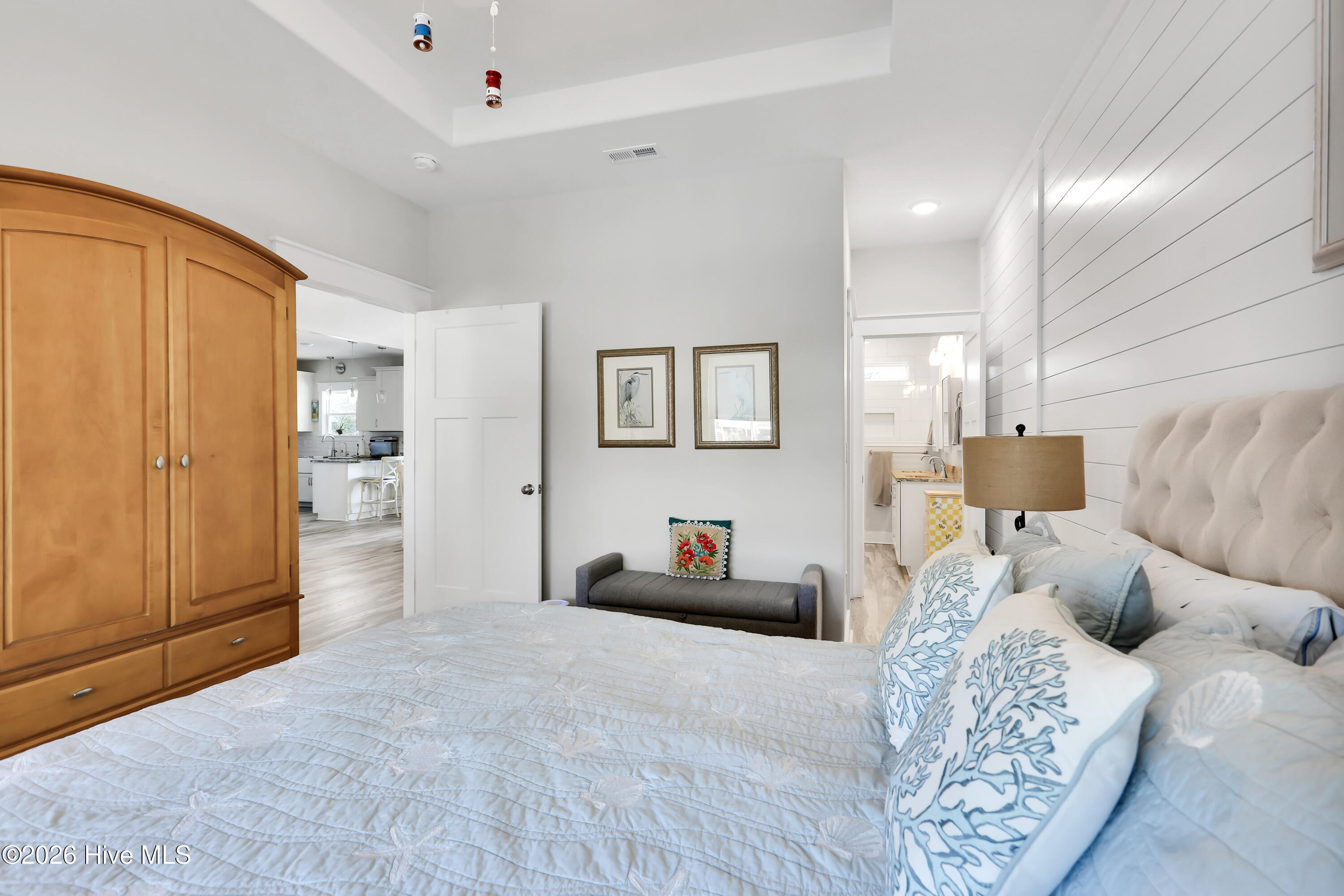 100564163 | Photo 17