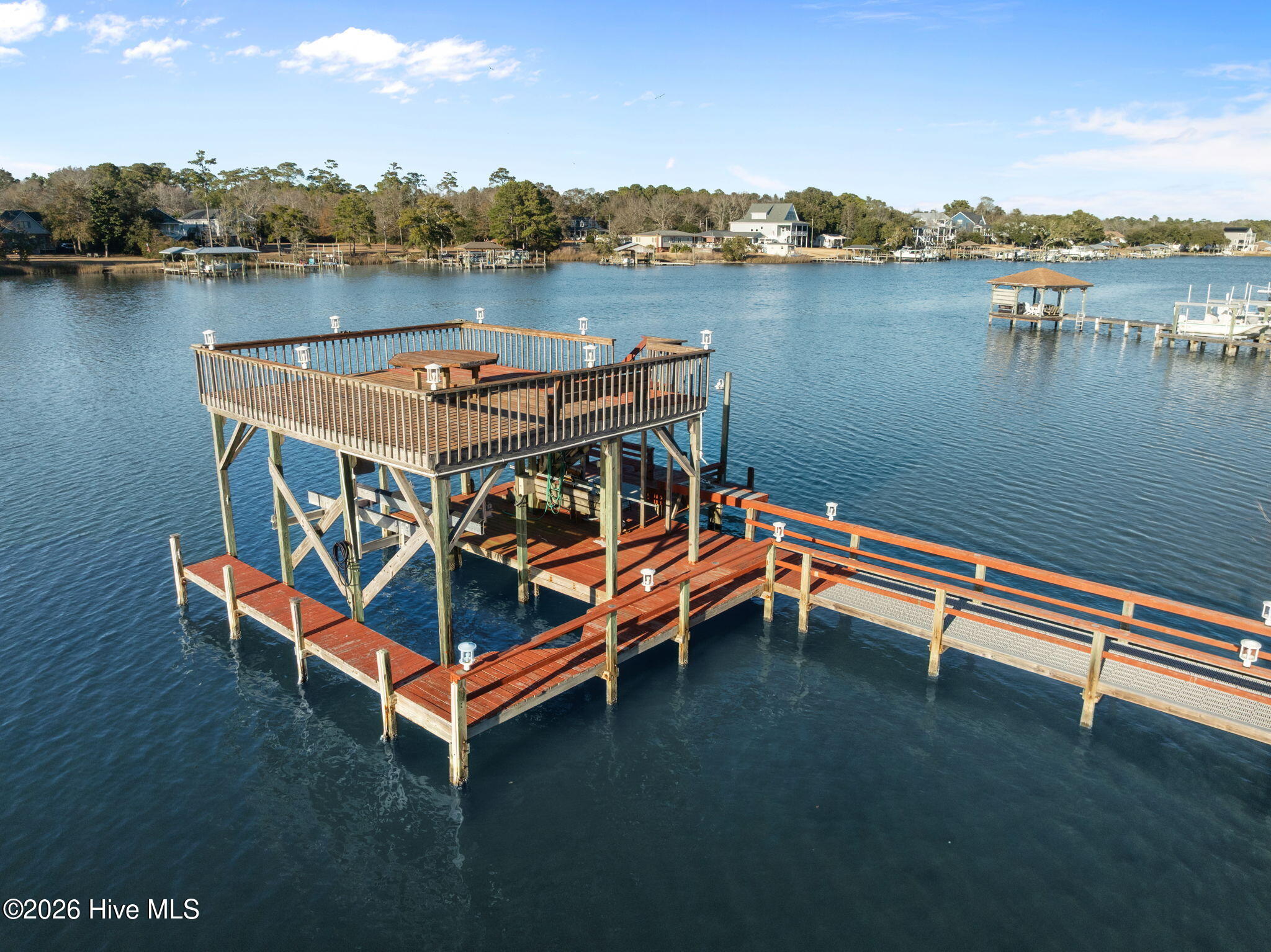 100542324 | Photo 23