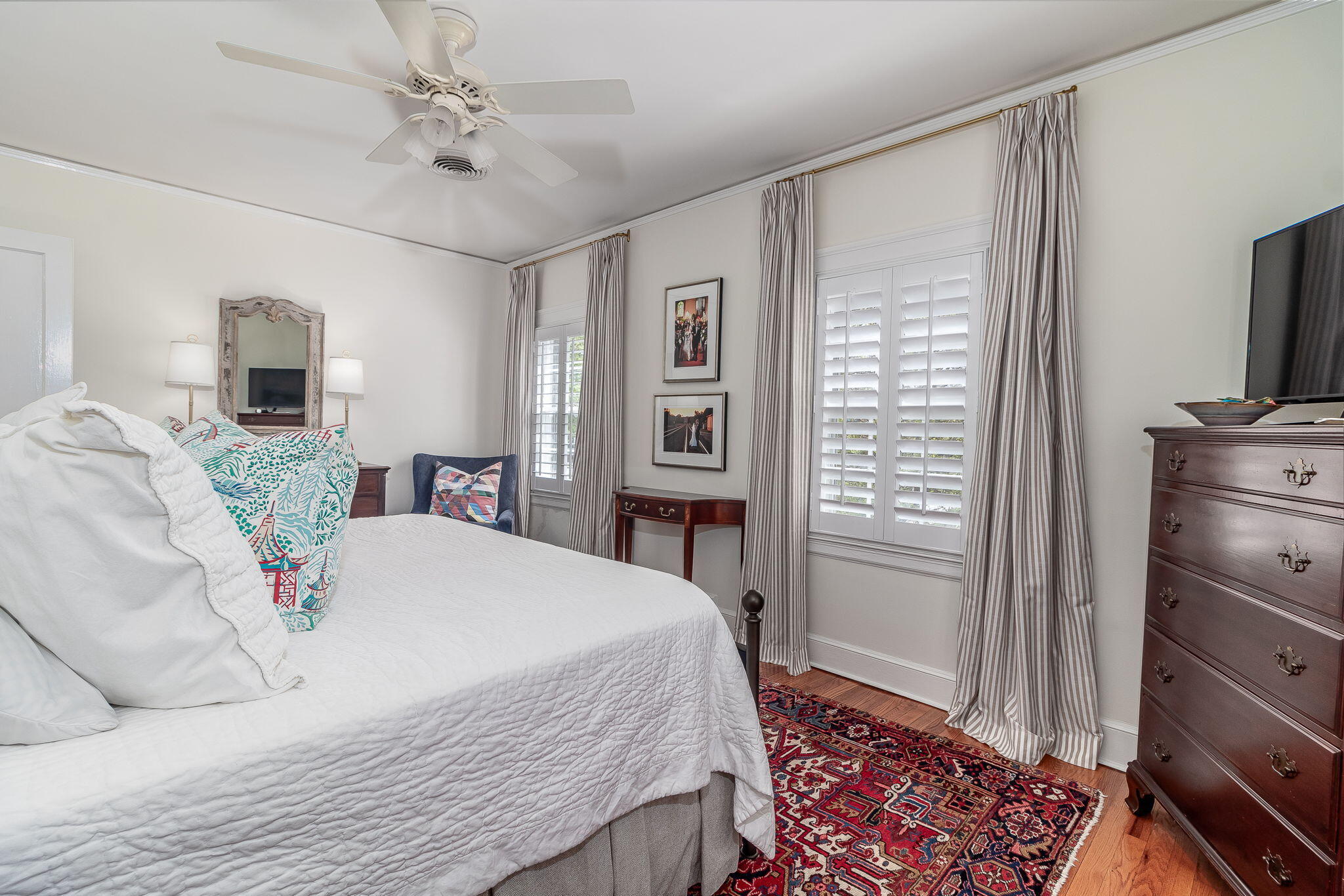 44-web-or-mls-2421 WALTON WAY ©--29
