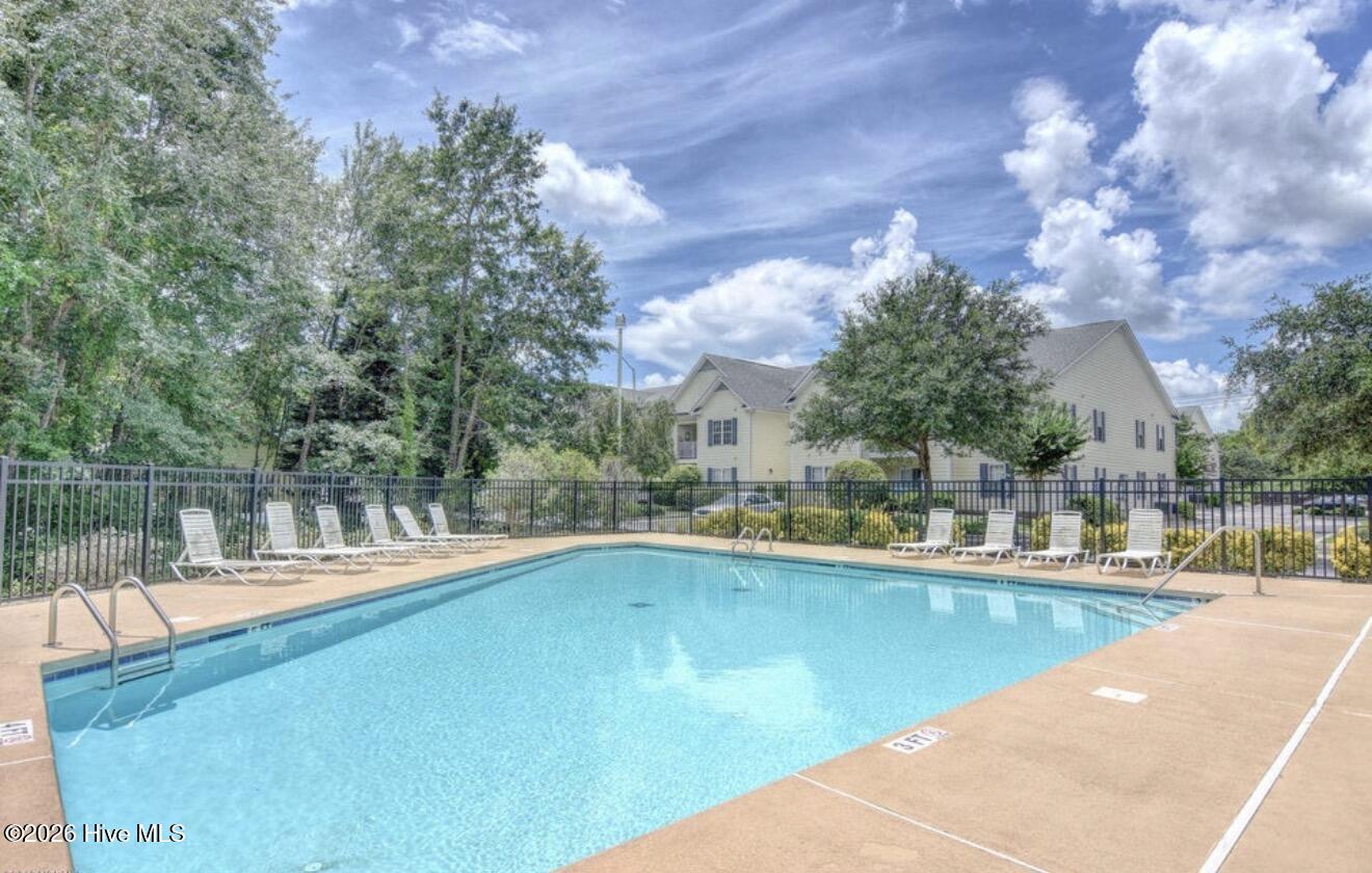 100562218 | Photo 26