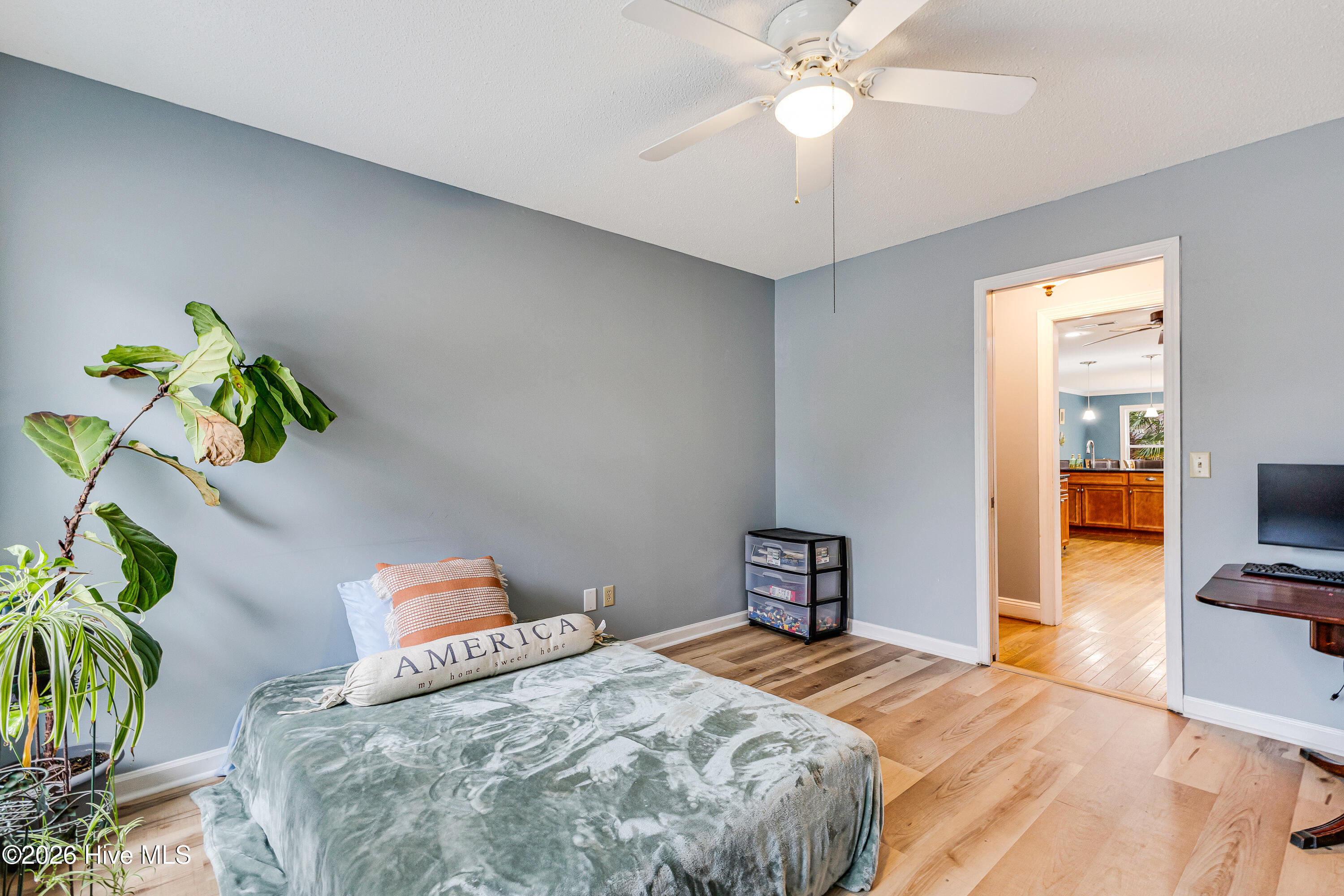 100551120 | Photo 18