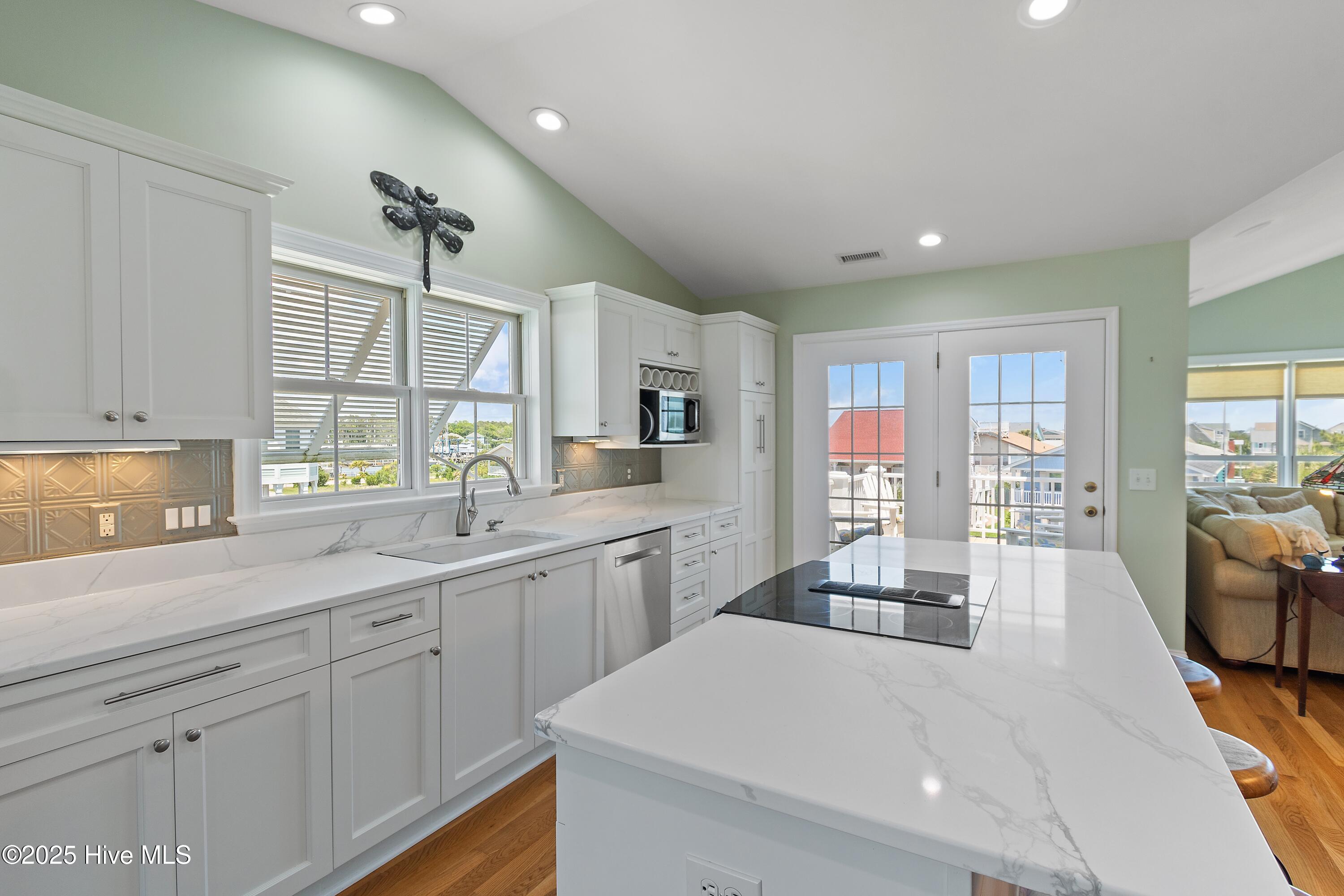 100552755 | Photo 10