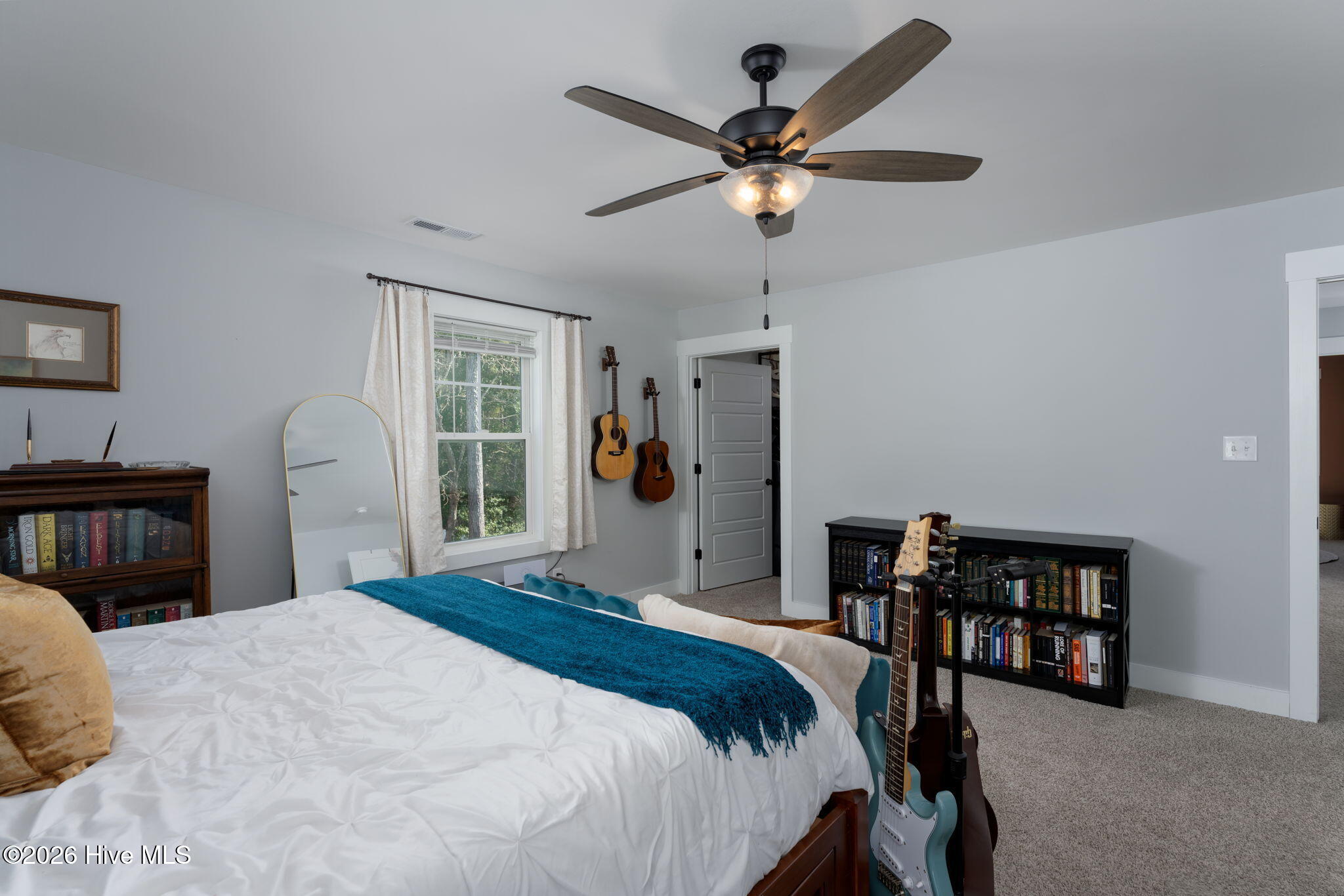 100555152 | Photo 32