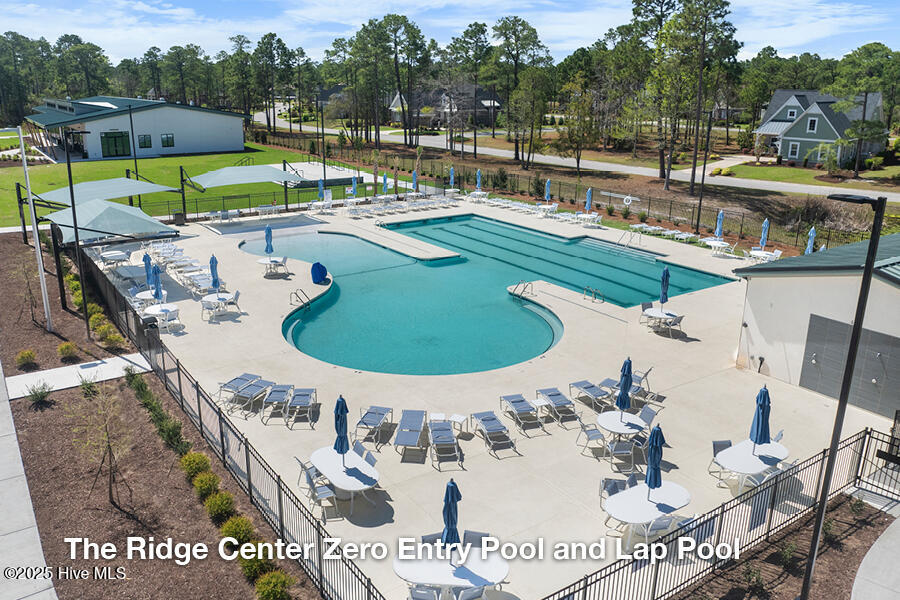 100522042 | Photo 18