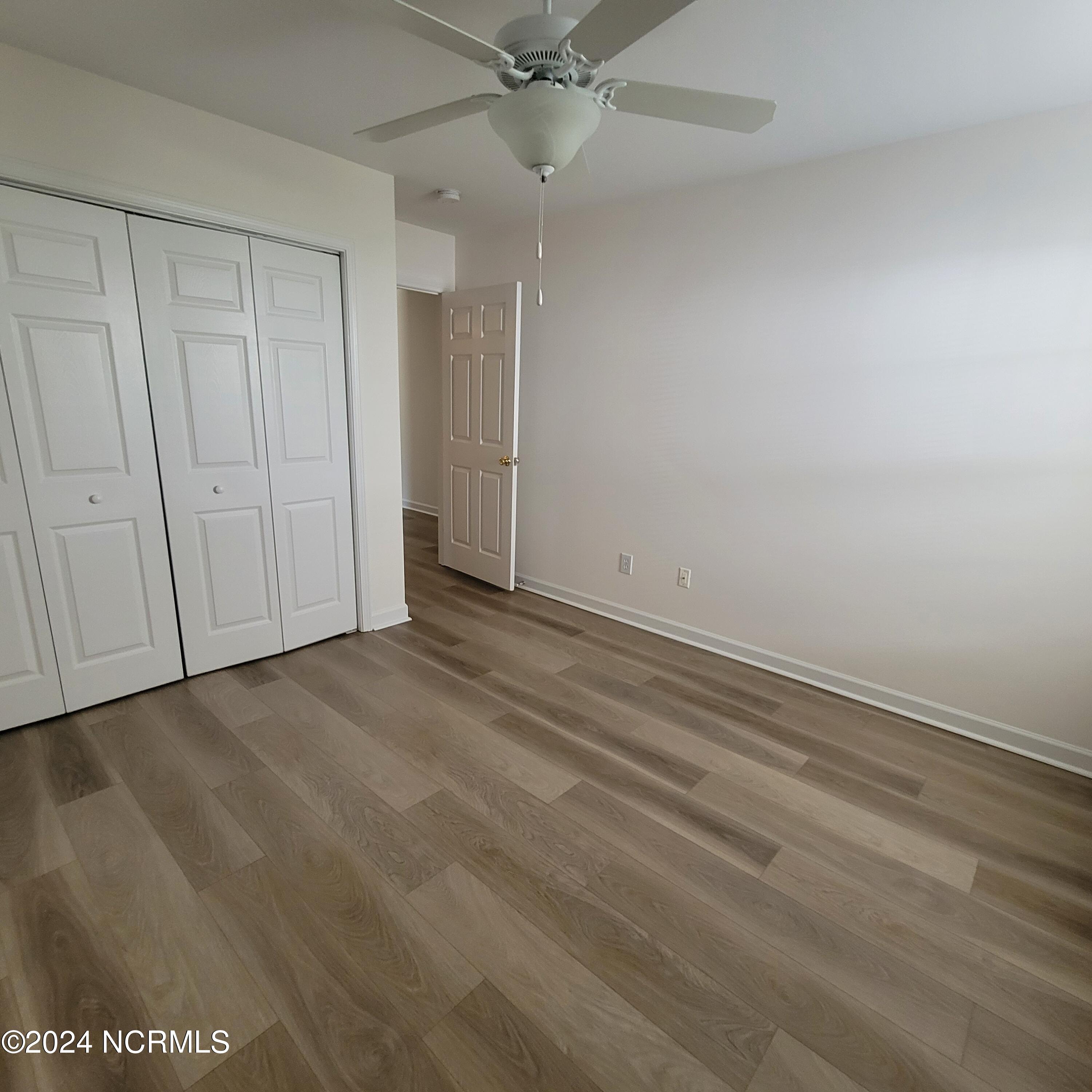 100550472 | Photo 18