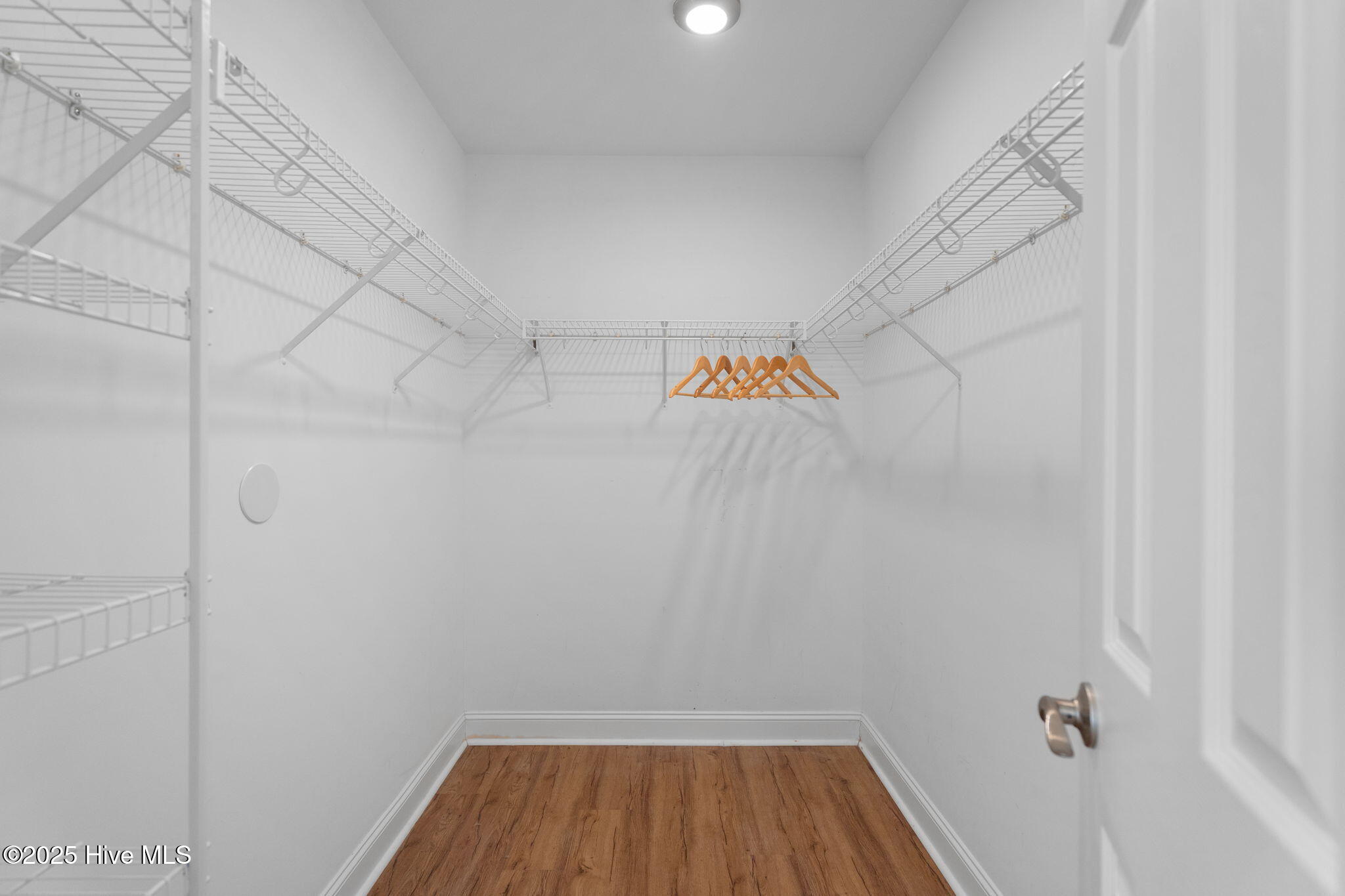 100541640 | Photo 25