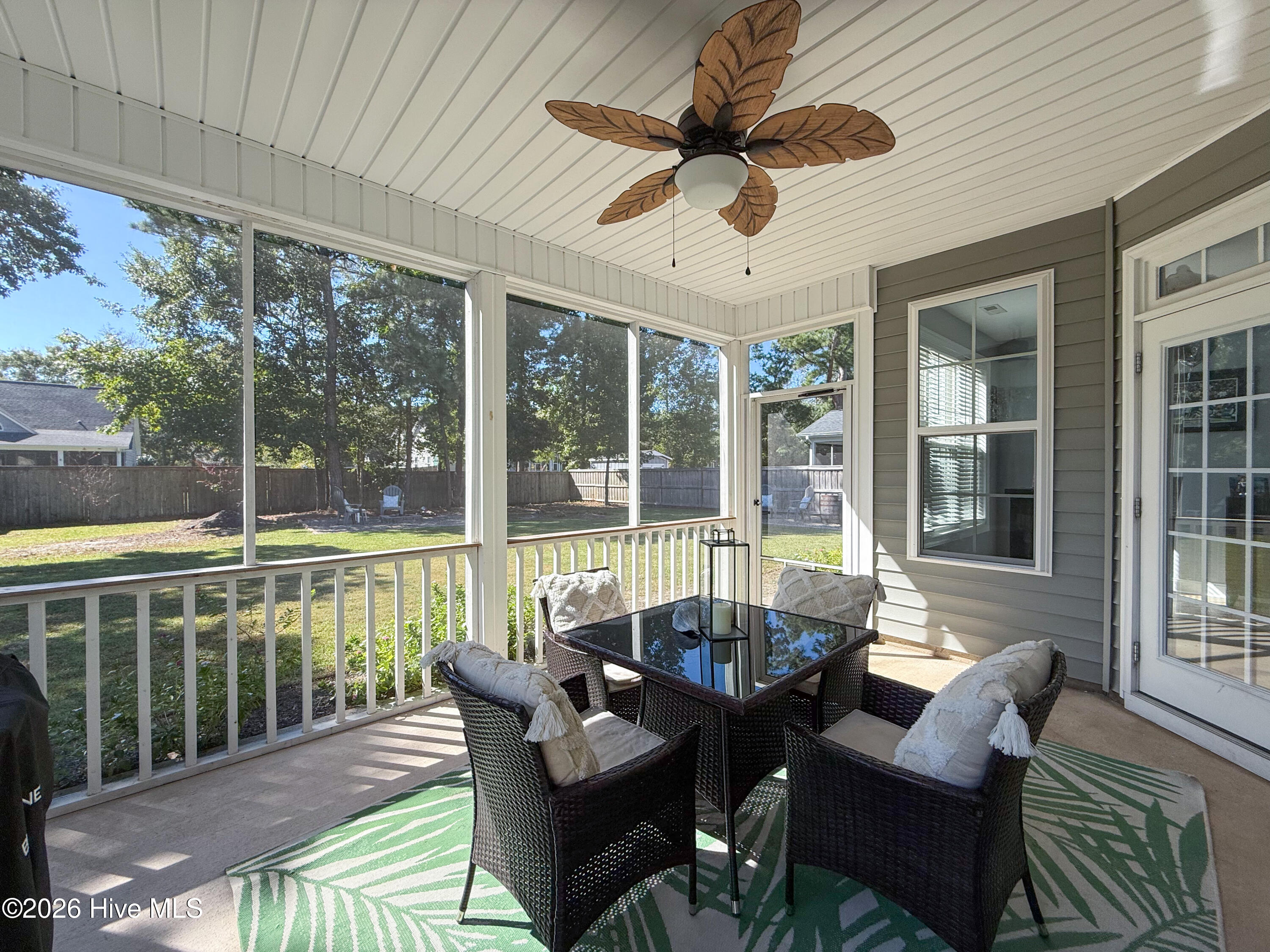 100569259 | Photo 27