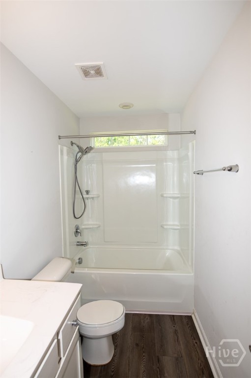 Guest Bathroom- Upstairs