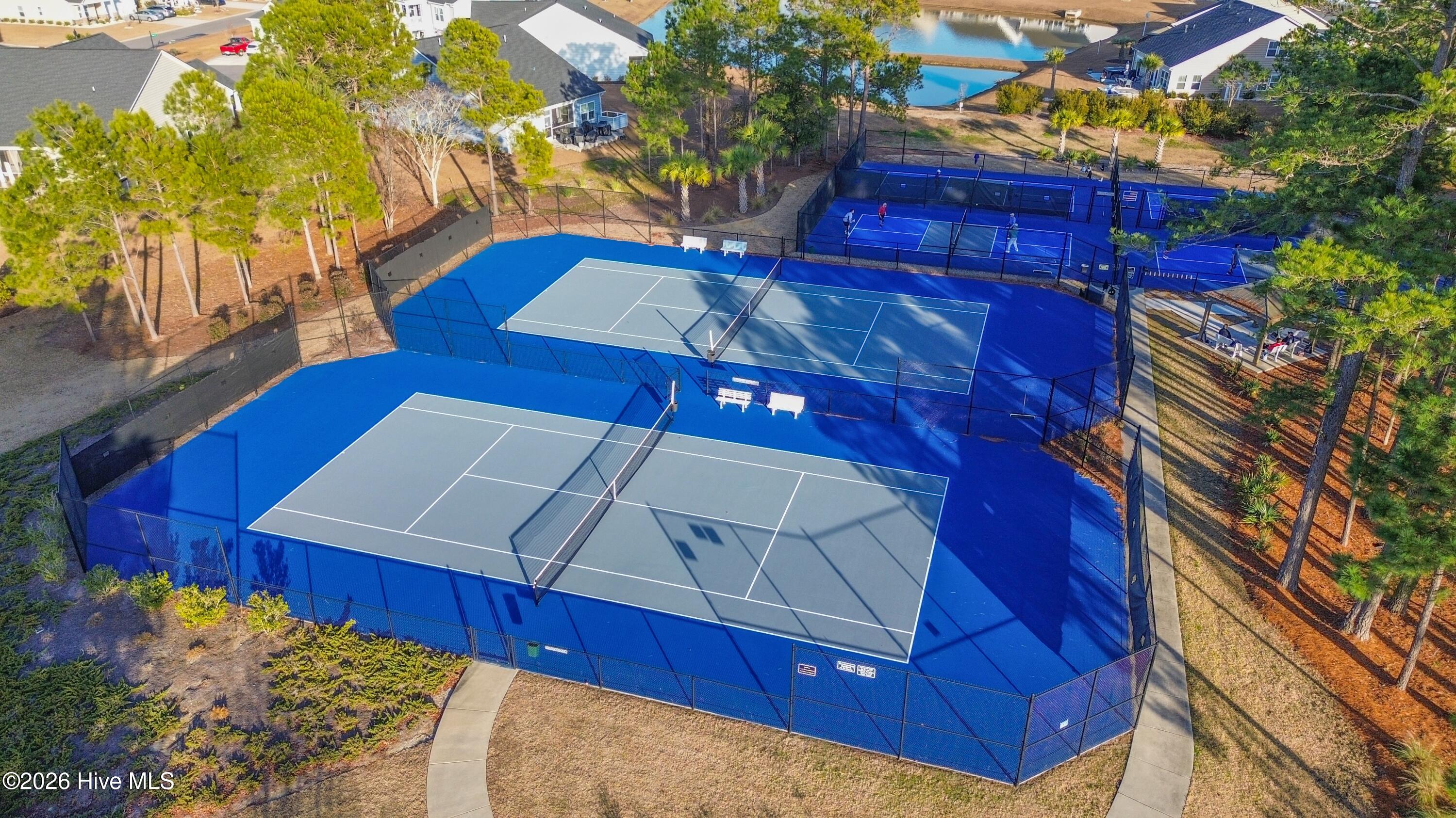 100548400 | Photo 48