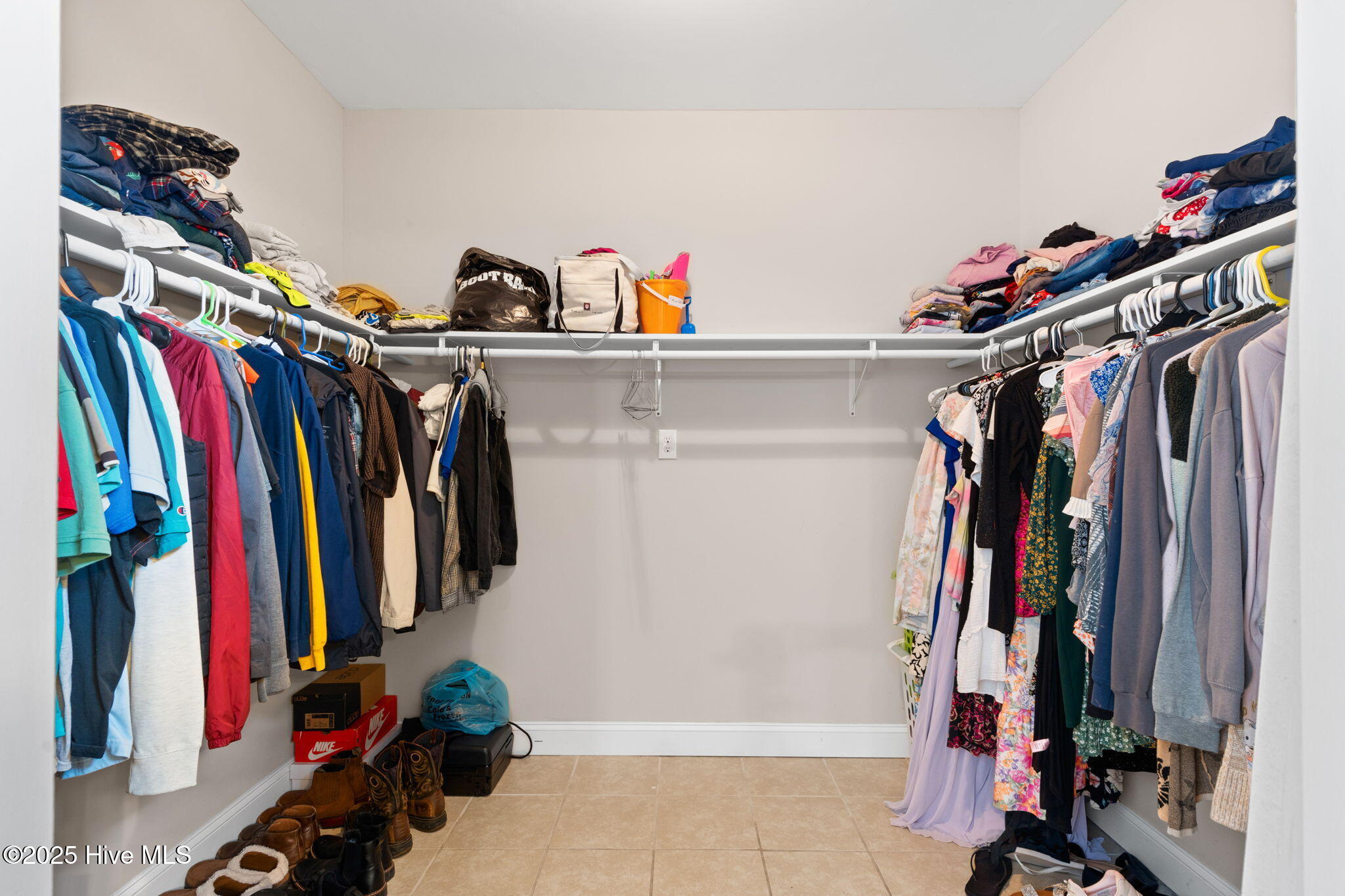 100527355 | Photo 37