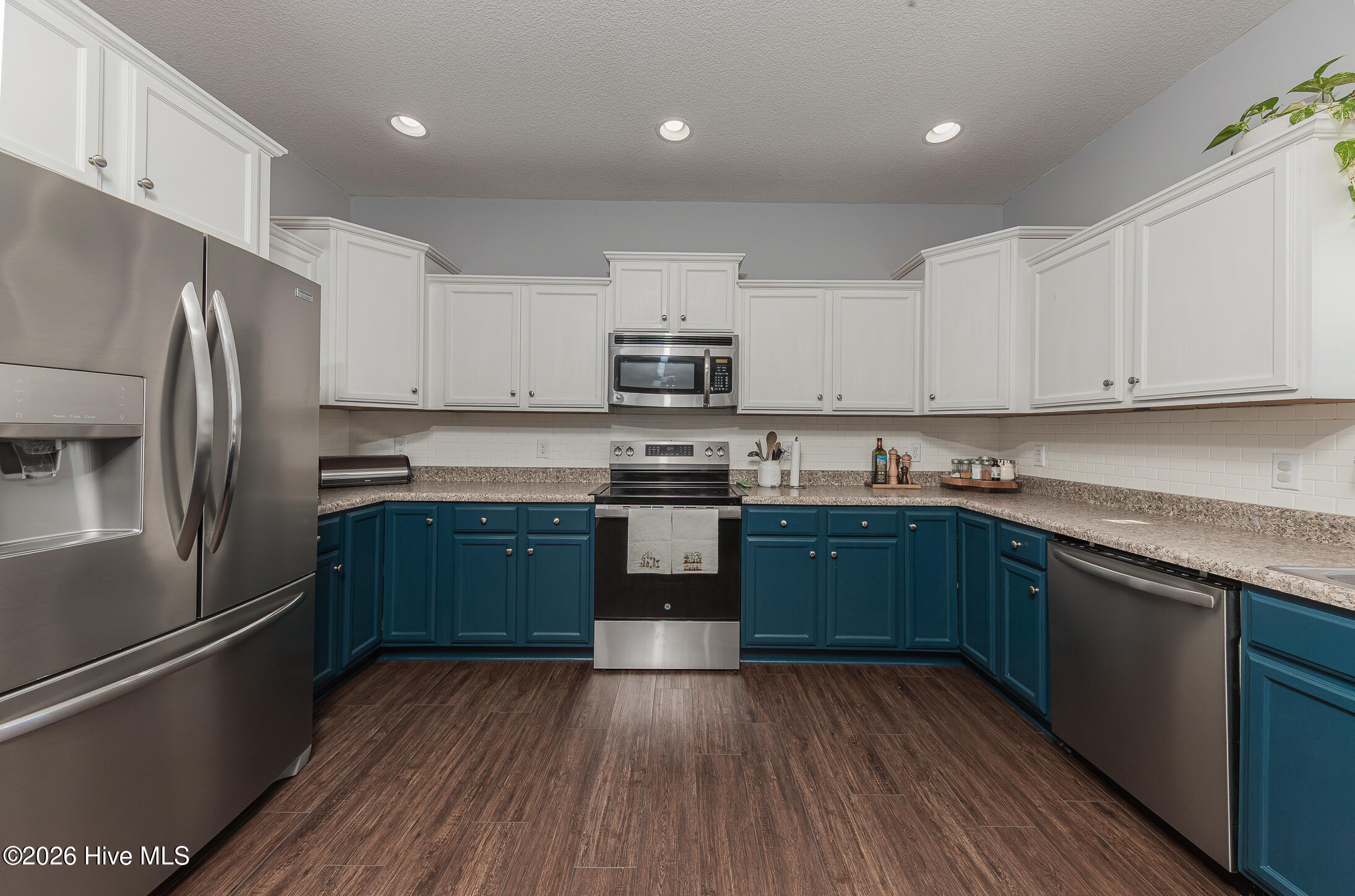 100554751 | Photo 24