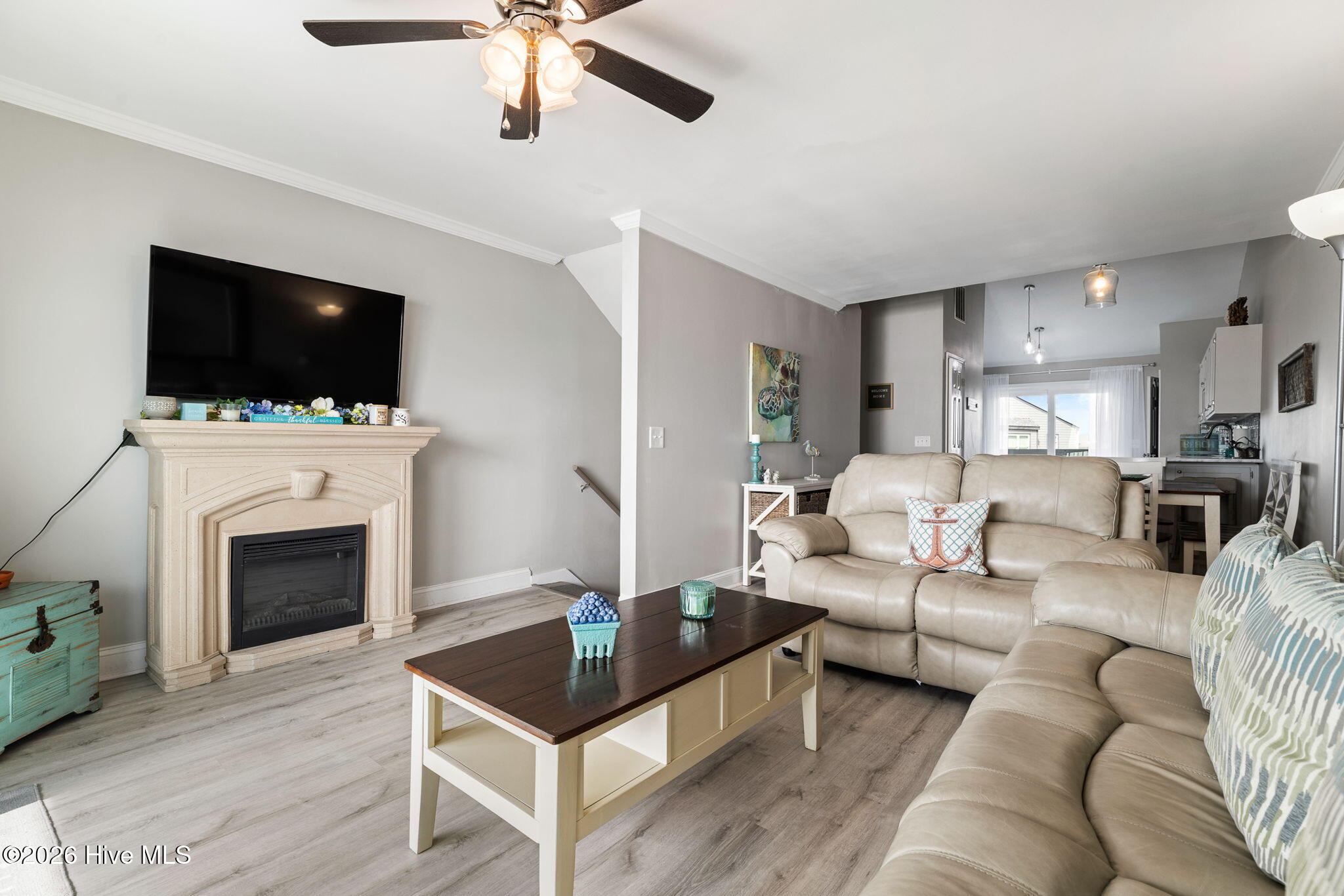 100555700 | Photo 21