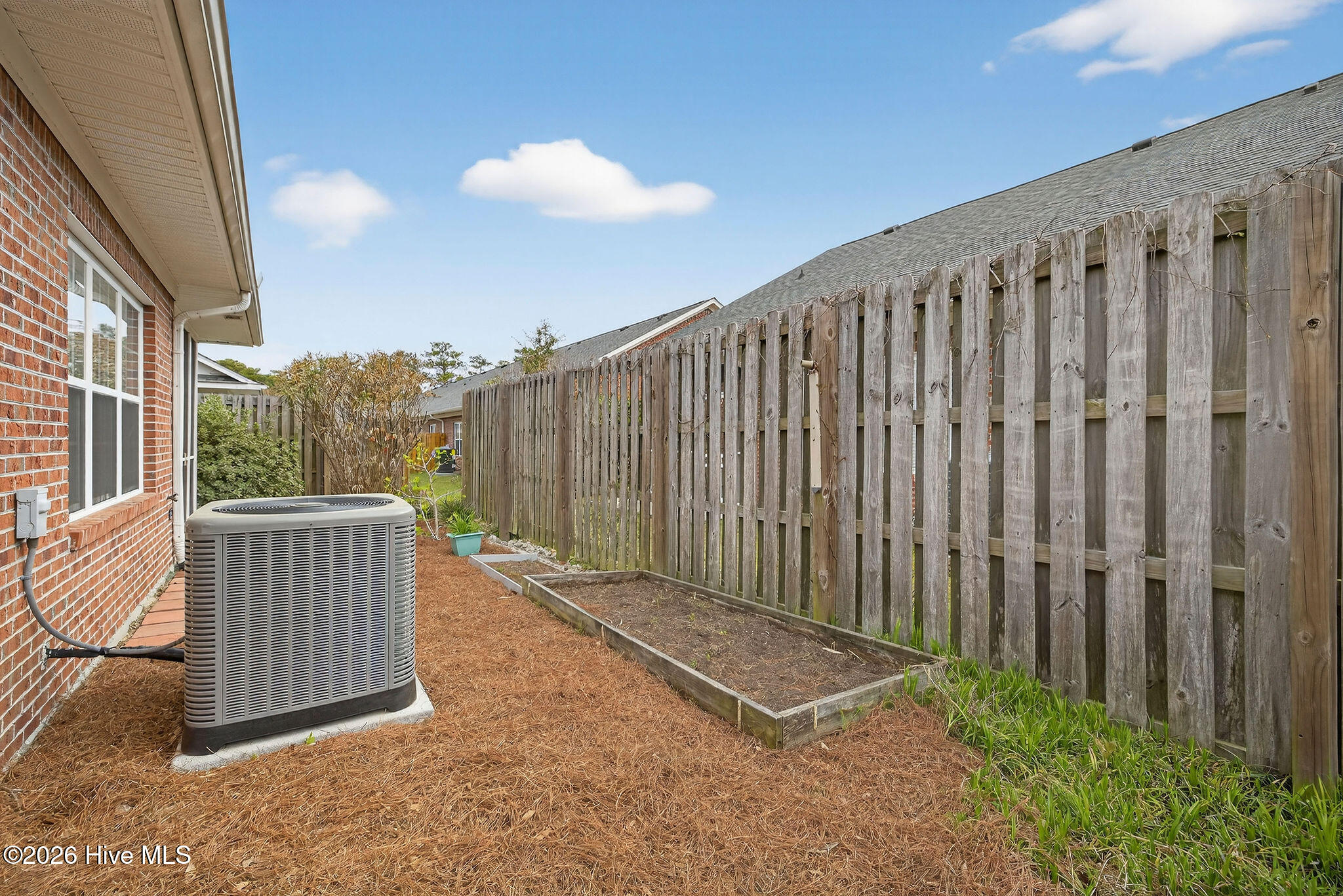 100562994 | Photo 30