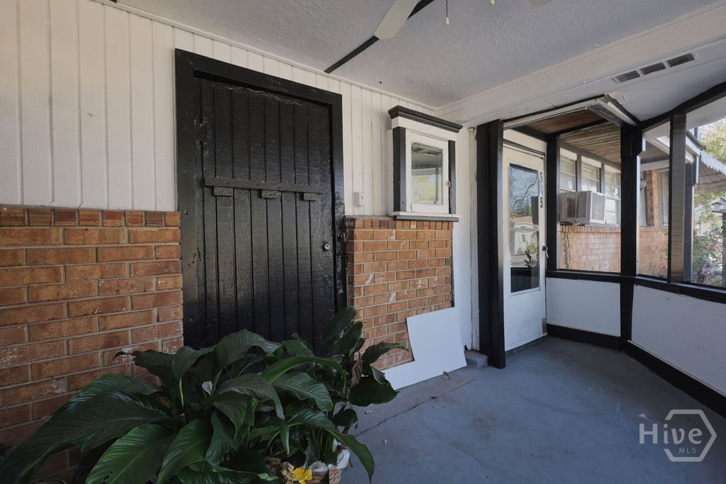 Homes for sale in Savannah, GA | 645 E 31St St, Savannah, GA 31401 | MLS# SA344124