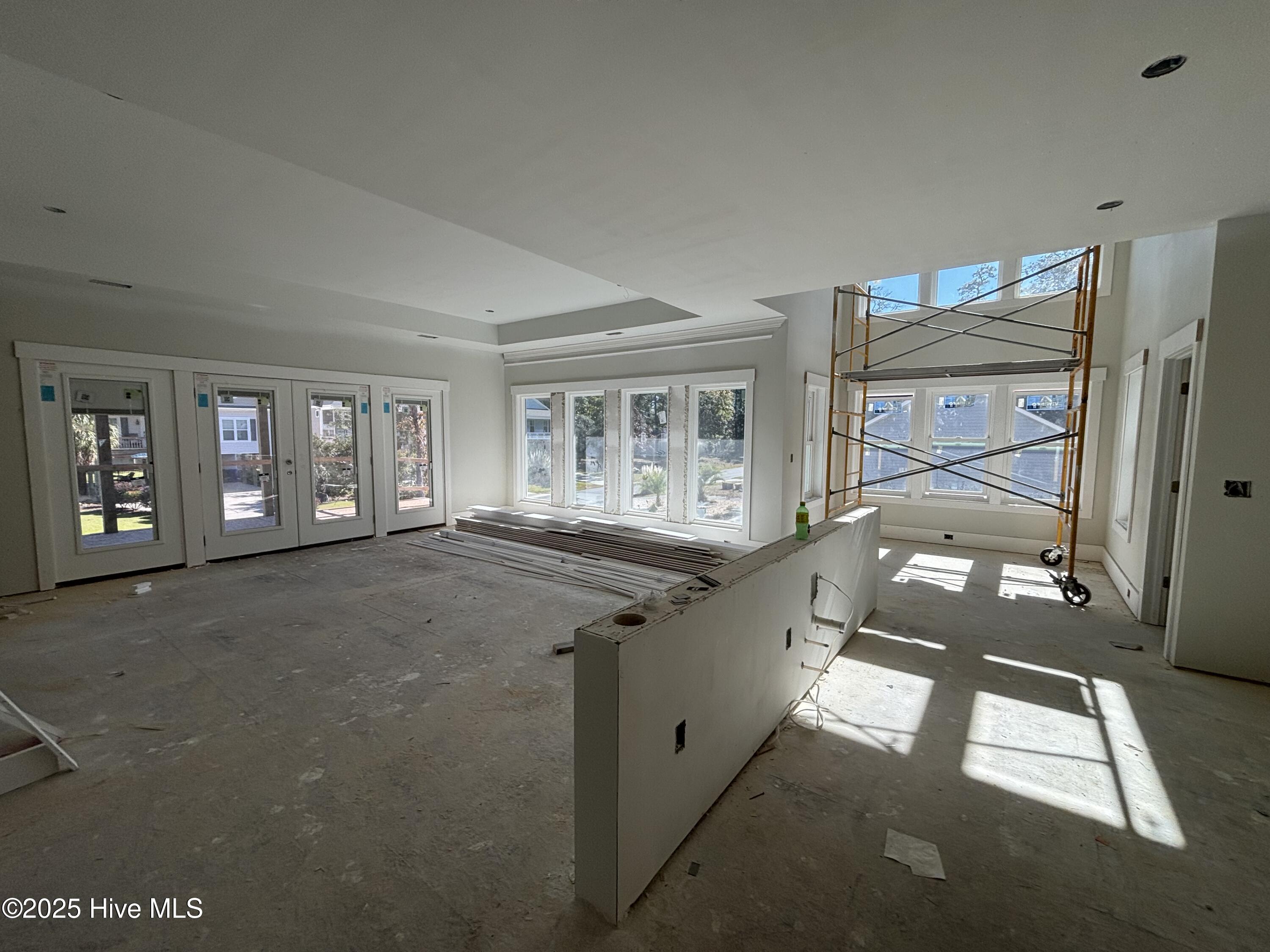 100516902 | Photo 118