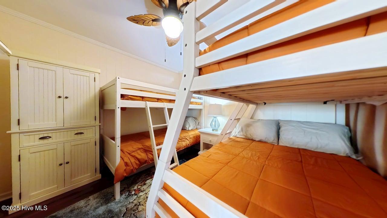 100532180 | Photo 24