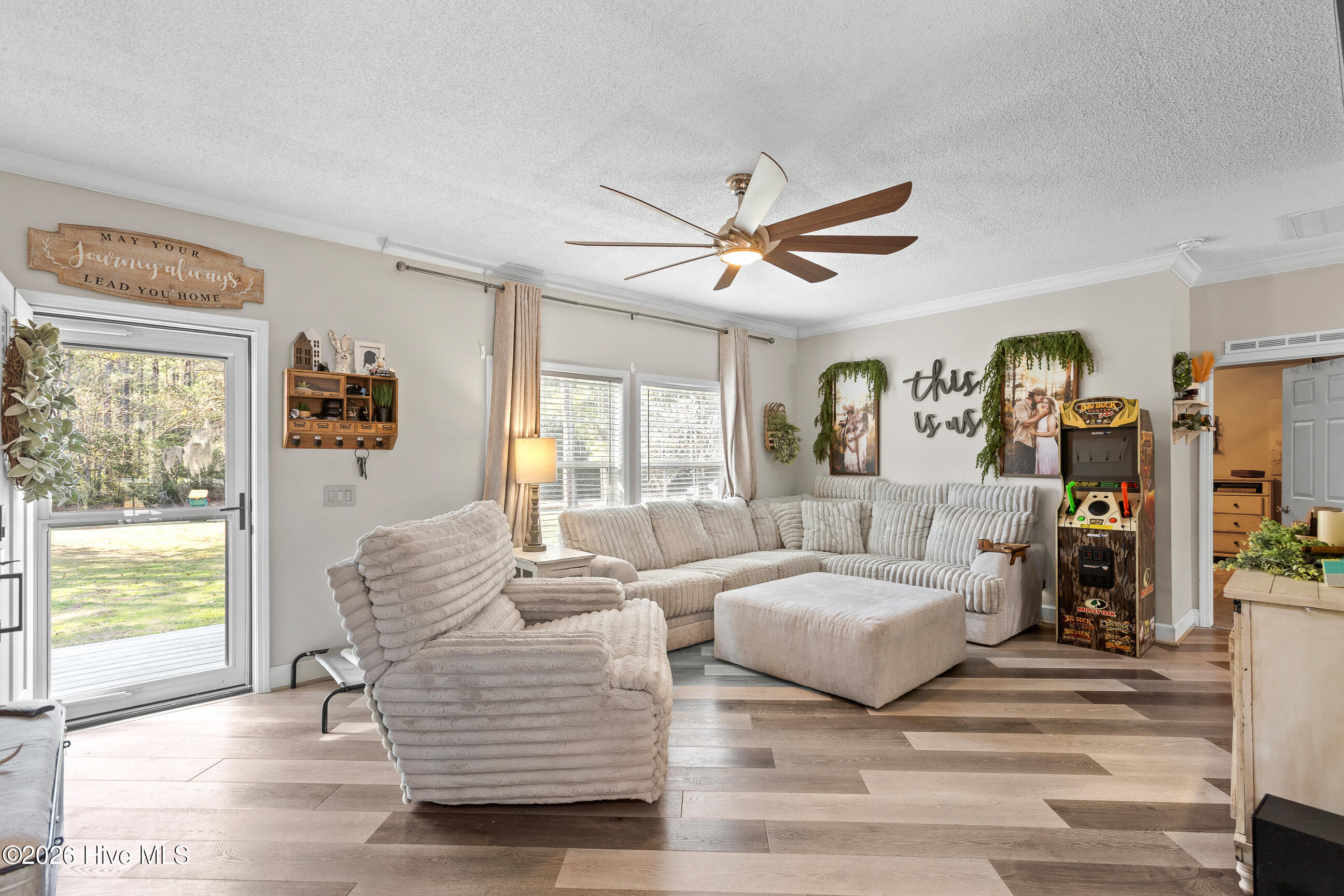 100559126 | Photo 50